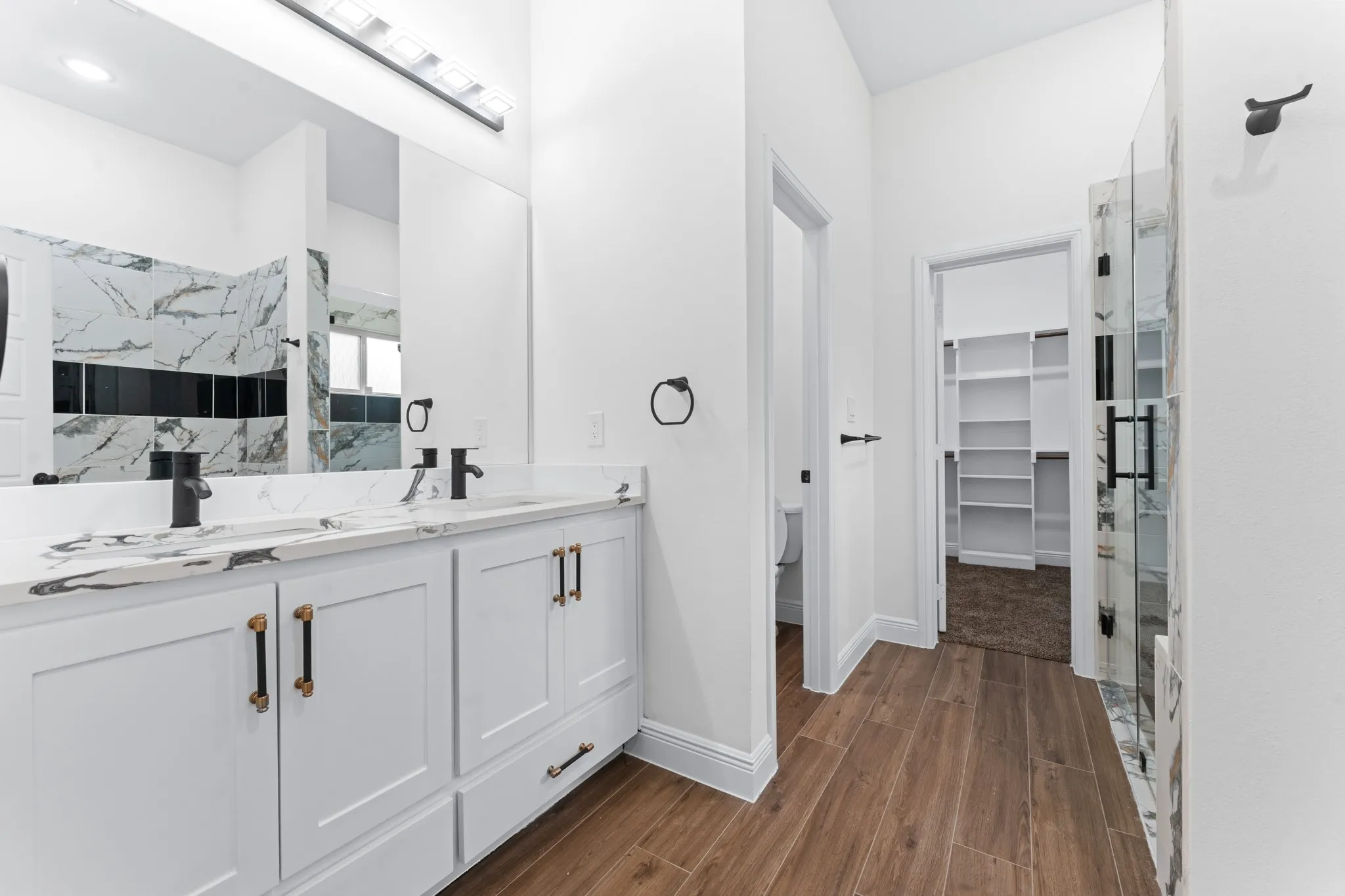 Single Family Residence For Sale in Dallas County , 4507 Metropolitan Avenue, Dallas, Texas 75210, 3 Bedroom, 2 Bathroom, 2 Garage spaces, 1,755 Sqft, built in 2025, mls#21340884, Real Estate Agent in Dallas, Homes For Sale in Dallas county, Homes For Sale in Dallas, Realtor in Dallas Texas, Real Estate Brokerage Independent Realty Texas, Luminita Cordes Realtor