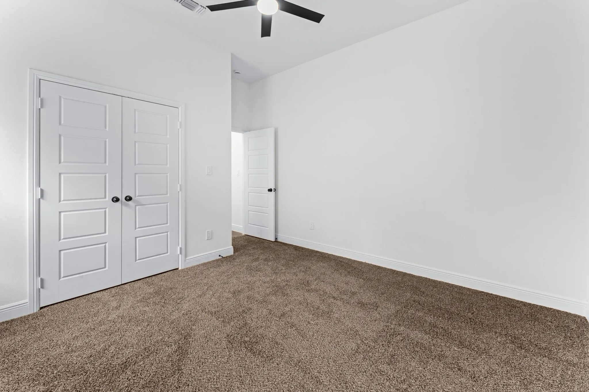Single Family Residence For Sale in Dallas County , 4507 Metropolitan Avenue, Dallas, Texas 75210, 3 Bedroom, 2 Bathroom, 2 Garage spaces, 1,755 Sqft, built in 2025, mls#21340884, Real Estate Agent in Dallas, Homes For Sale in Dallas county, Homes For Sale in Dallas, Realtor in Dallas Texas, Real Estate Brokerage Independent Realty Texas, Luminita Cordes Realtor