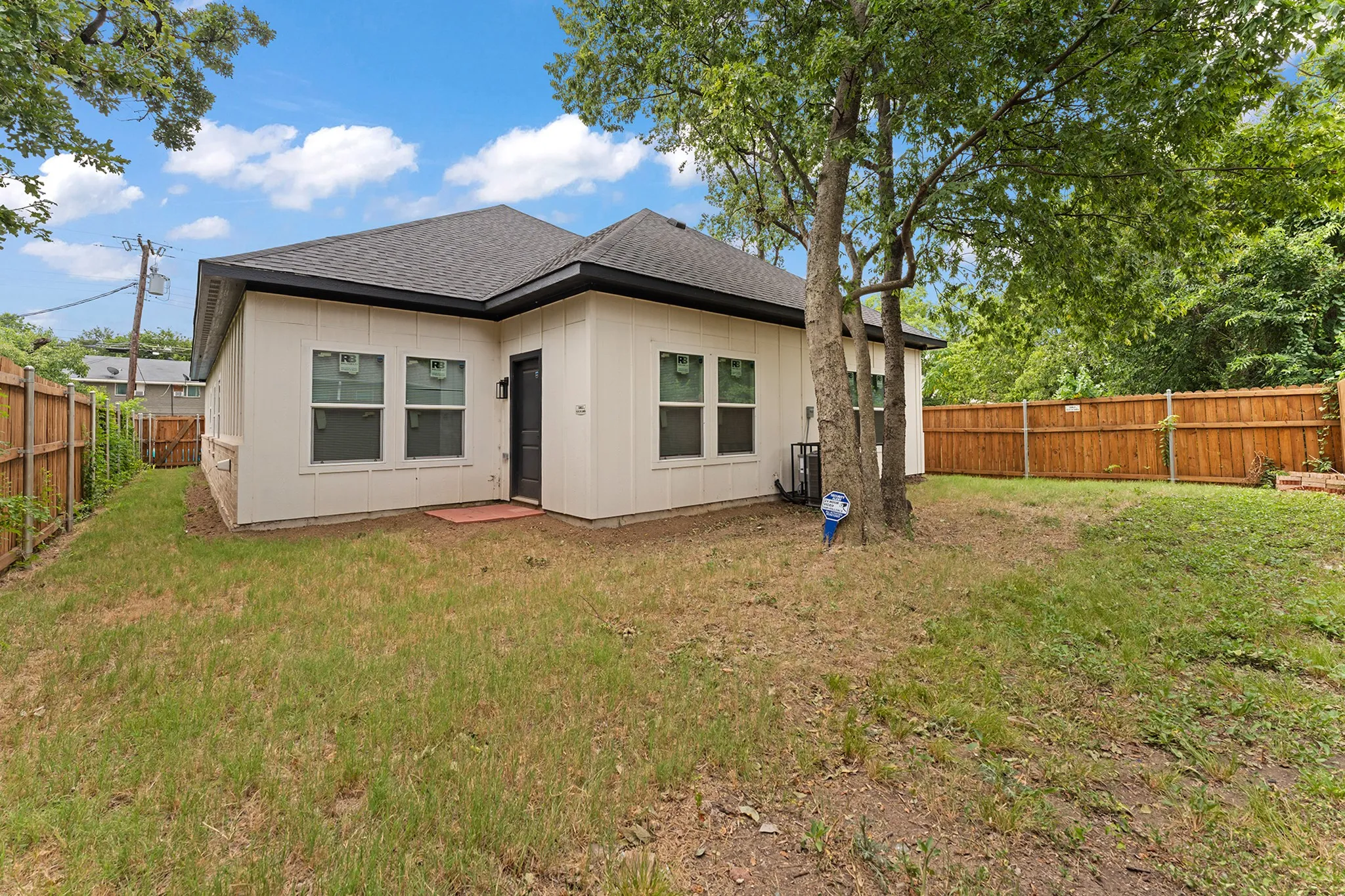 Single Family Residence For Sale in Dallas County , 4507 Metropolitan Avenue, Dallas, Texas 75210, 3 Bedroom, 2 Bathroom, 2 Garage spaces, 1,755 Sqft, built in 2025, mls#21340884, Real Estate Agent in Dallas, Homes For Sale in Dallas county, Homes For Sale in Dallas, Realtor in Dallas Texas, Real Estate Brokerage Independent Realty Texas, Luminita Cordes Realtor