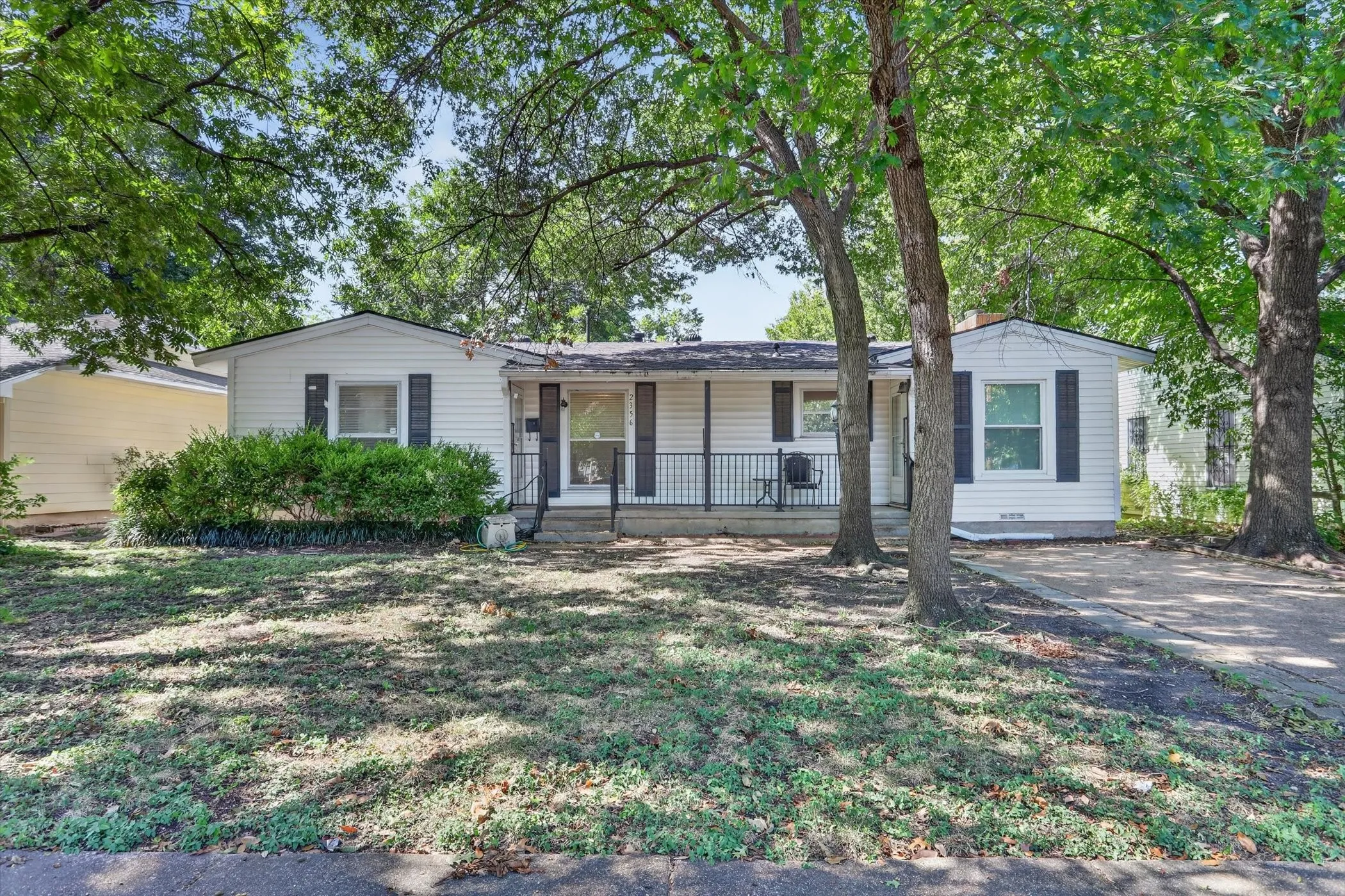 Single Family Residence For Sale in Dallas County , 2356 Ballycastle Drive, Dallas, Texas 75228, 3 Bedroom, 2 Bathroom, Garage spaces, 1,780 Sqft, built in 1952, mls#21343897, Real Estate Agent in Dallas, Homes For Sale in Dallas county, Homes For Sale in Dallas, Realtor in Dallas Texas, Real Estate Brokerage Independent Realty Texas, Luminita Cordes Realtor