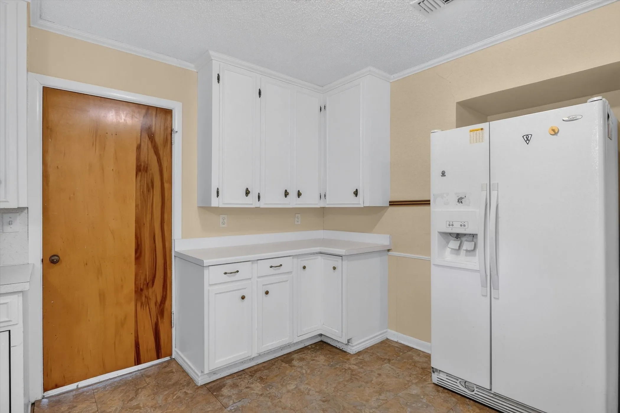 Single Family Residence For Sale in Dallas County , 2356 Ballycastle Drive, Dallas, Texas 75228, 3 Bedroom, 2 Bathroom, Garage spaces, 1,780 Sqft, built in 1952, mls#21343897, Real Estate Agent in Dallas, Homes For Sale in Dallas county, Homes For Sale in Dallas, Realtor in Dallas Texas, Real Estate Brokerage Independent Realty Texas, Luminita Cordes Realtor