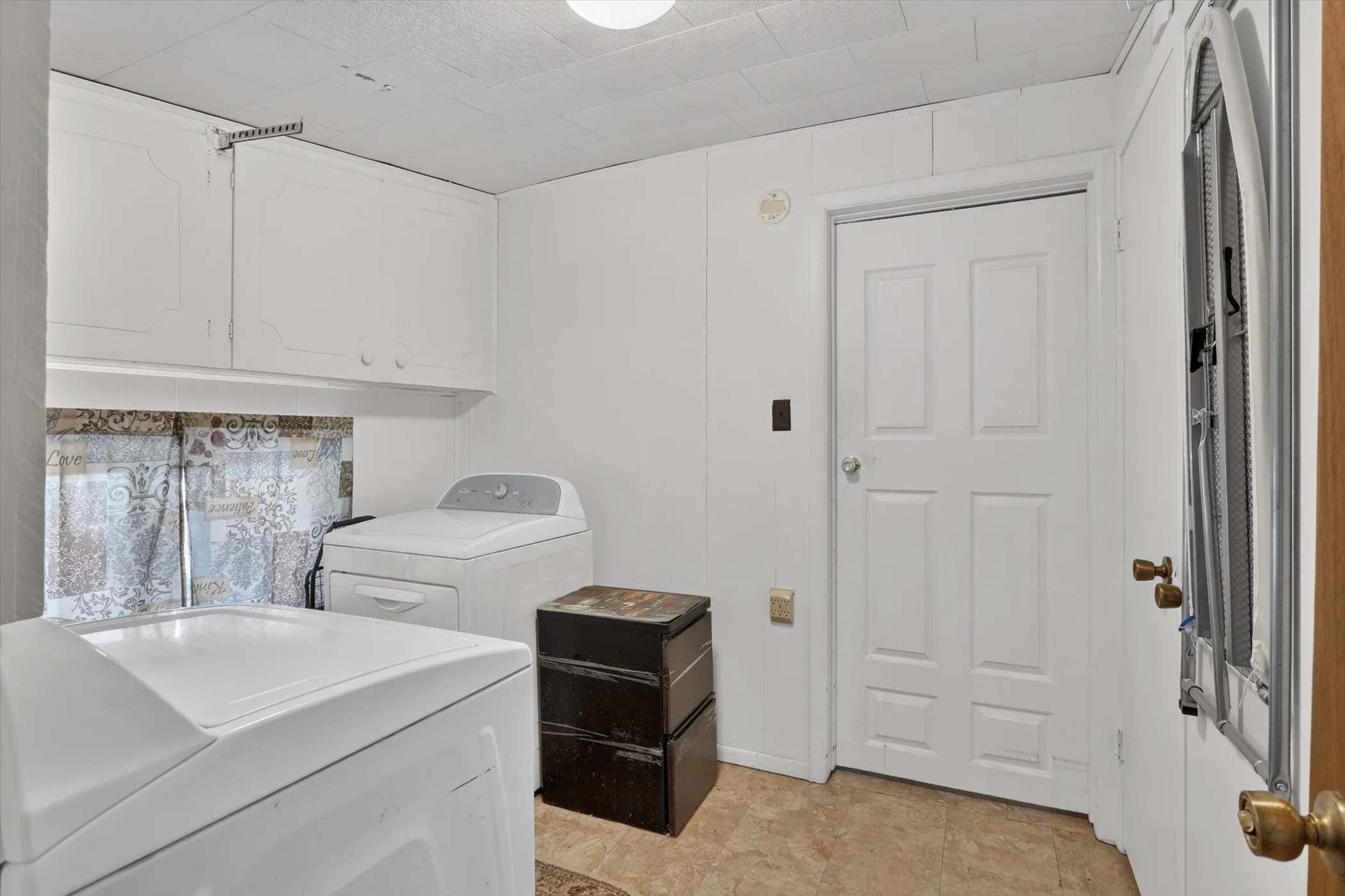 Single Family Residence For Sale in Dallas County , 2356 Ballycastle Drive, Dallas, Texas 75228, 3 Bedroom, 2 Bathroom, Garage spaces, 1,780 Sqft, built in 1952, mls#21343897, Real Estate Agent in Dallas, Homes For Sale in Dallas county, Homes For Sale in Dallas, Realtor in Dallas Texas, Real Estate Brokerage Independent Realty Texas, Luminita Cordes Realtor