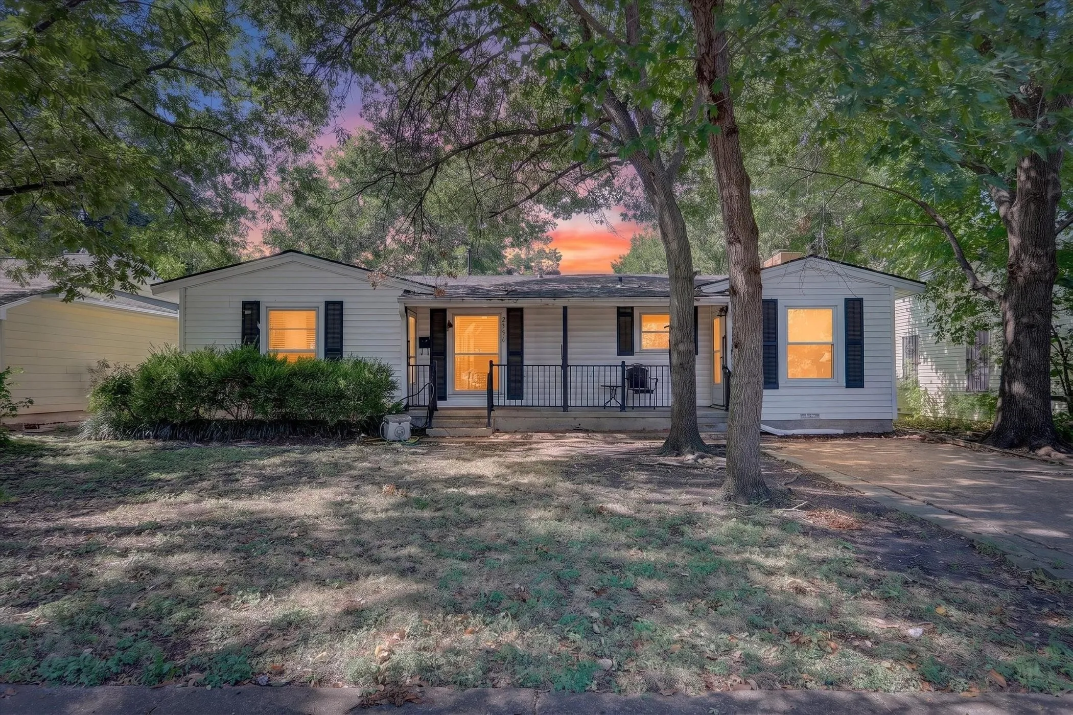 Single Family Residence For Sale in Dallas County , 2356 Ballycastle Drive, Dallas, Texas 75228, 3 Bedroom, 2 Bathroom, Garage spaces, 1,780 Sqft, built in 1952, mls#21343897, Real Estate Agent in Dallas, Homes For Sale in Dallas county, Homes For Sale in Dallas, Realtor in Dallas Texas, Real Estate Brokerage Independent Realty Texas, Luminita Cordes Realtor