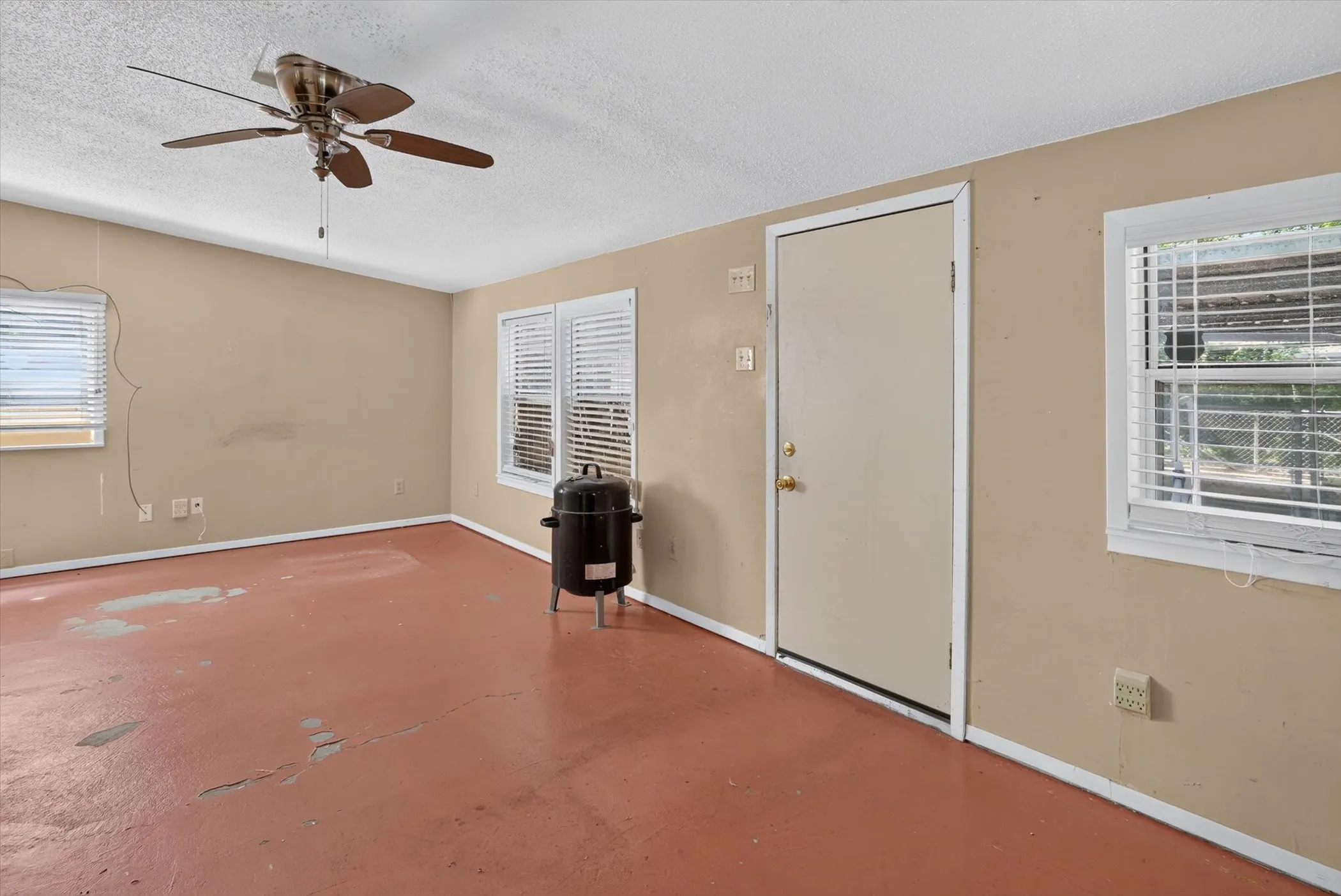 Single Family Residence For Sale in Dallas County , 2356 Ballycastle Drive, Dallas, Texas 75228, 3 Bedroom, 2 Bathroom, Garage spaces, 1,780 Sqft, built in 1952, mls#21343897, Real Estate Agent in Dallas, Homes For Sale in Dallas county, Homes For Sale in Dallas, Realtor in Dallas Texas, Real Estate Brokerage Independent Realty Texas, Luminita Cordes Realtor