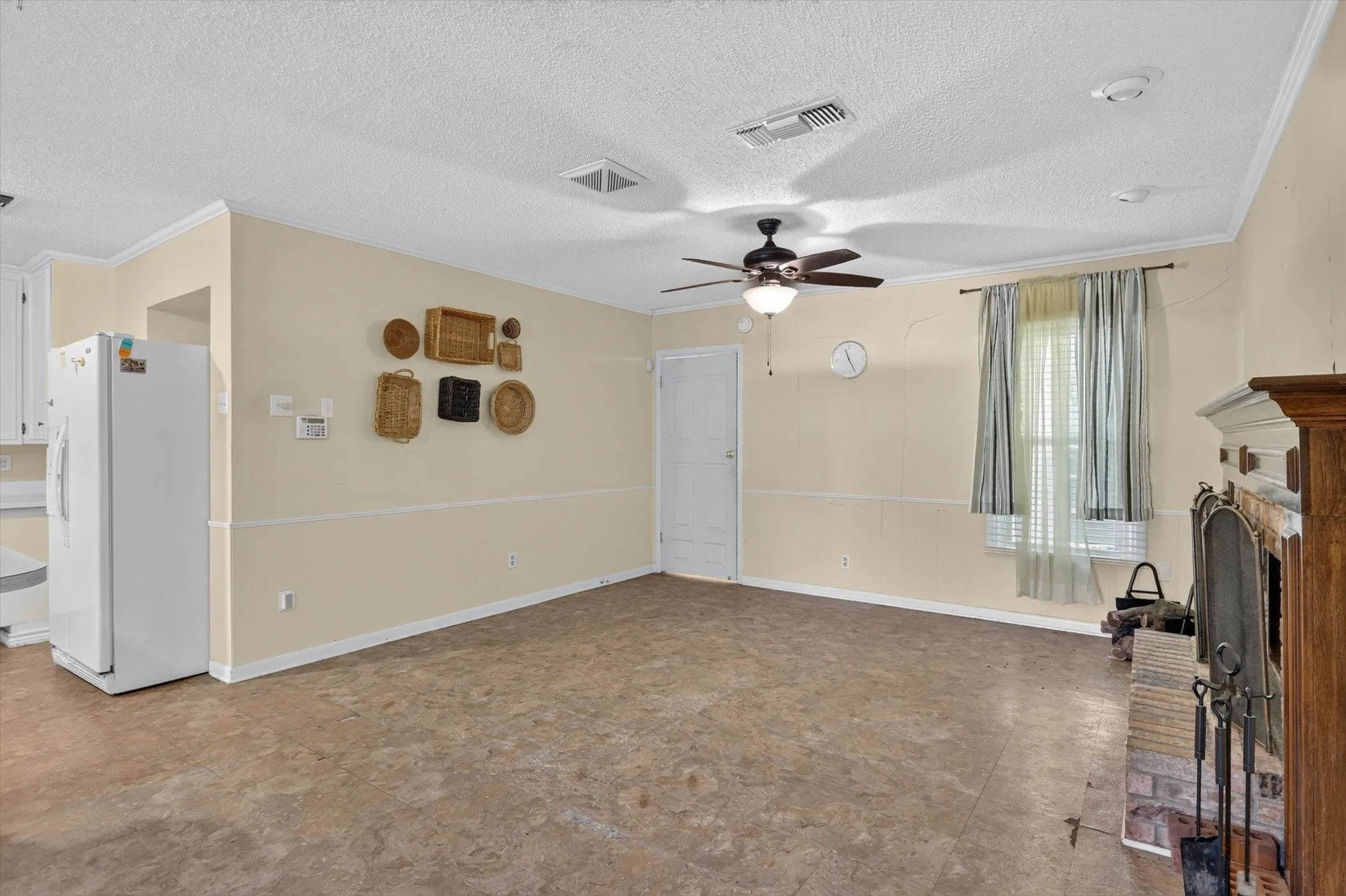 Single Family Residence For Sale in Dallas County , 2356 Ballycastle Drive, Dallas, Texas 75228, 3 Bedroom, 2 Bathroom, Garage spaces, 1,780 Sqft, built in 1952, mls#21343897, Real Estate Agent in Dallas, Homes For Sale in Dallas county, Homes For Sale in Dallas, Realtor in Dallas Texas, Real Estate Brokerage Independent Realty Texas, Luminita Cordes Realtor