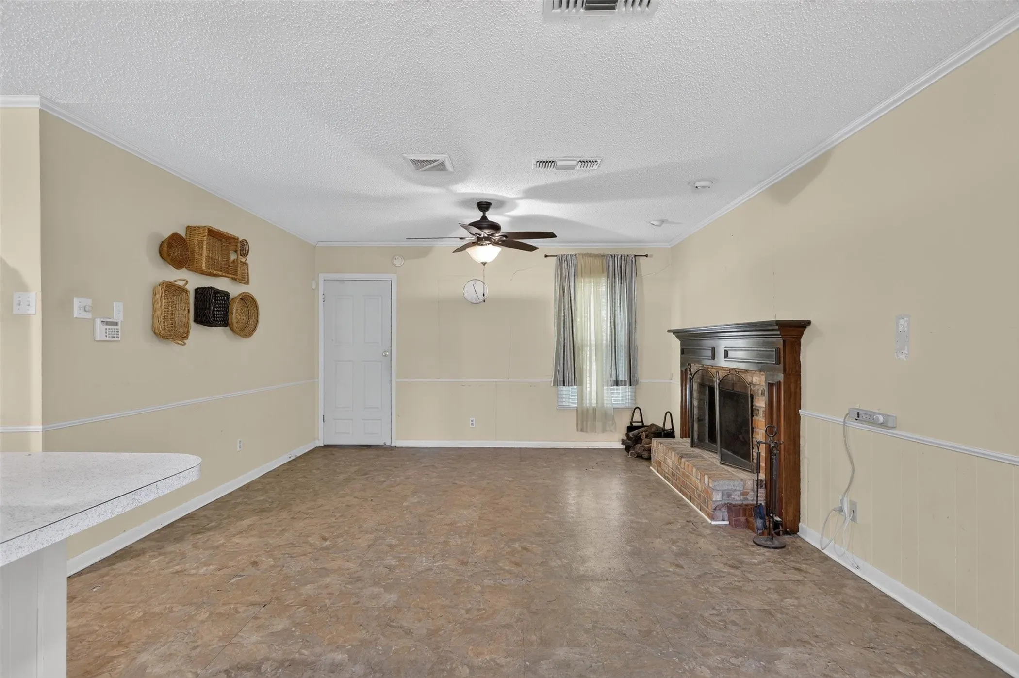 Single Family Residence For Sale in Dallas County , 2356 Ballycastle Drive, Dallas, Texas 75228, 3 Bedroom, 2 Bathroom, Garage spaces, 1,780 Sqft, built in 1952, mls#21343897, Real Estate Agent in Dallas, Homes For Sale in Dallas county, Homes For Sale in Dallas, Realtor in Dallas Texas, Real Estate Brokerage Independent Realty Texas, Luminita Cordes Realtor