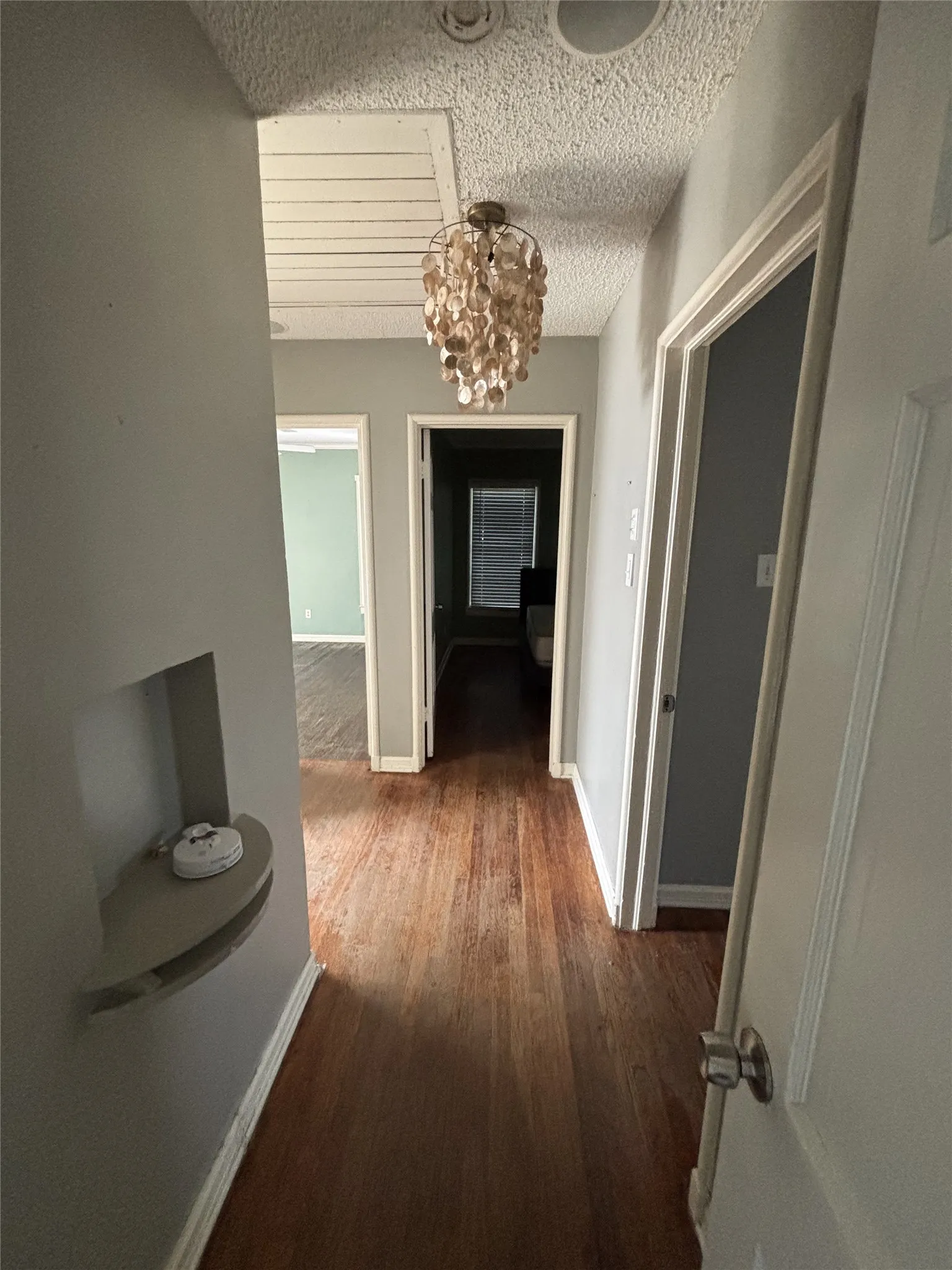 Single Family Residence For Sale in Dallas County , 4252 S Cresthaven Road, Dallas, Texas 75209, 3 Bedroom, 1 Bathroom, Garage spaces, 981 Sqft, built in 1943, mls#21335937, Real Estate Agent in Dallas, Homes For Sale in Dallas county, Homes For Sale in Dallas, Realtor in Dallas Texas, Real Estate Brokerage Independent Realty Texas, Luminita Cordes Realtor