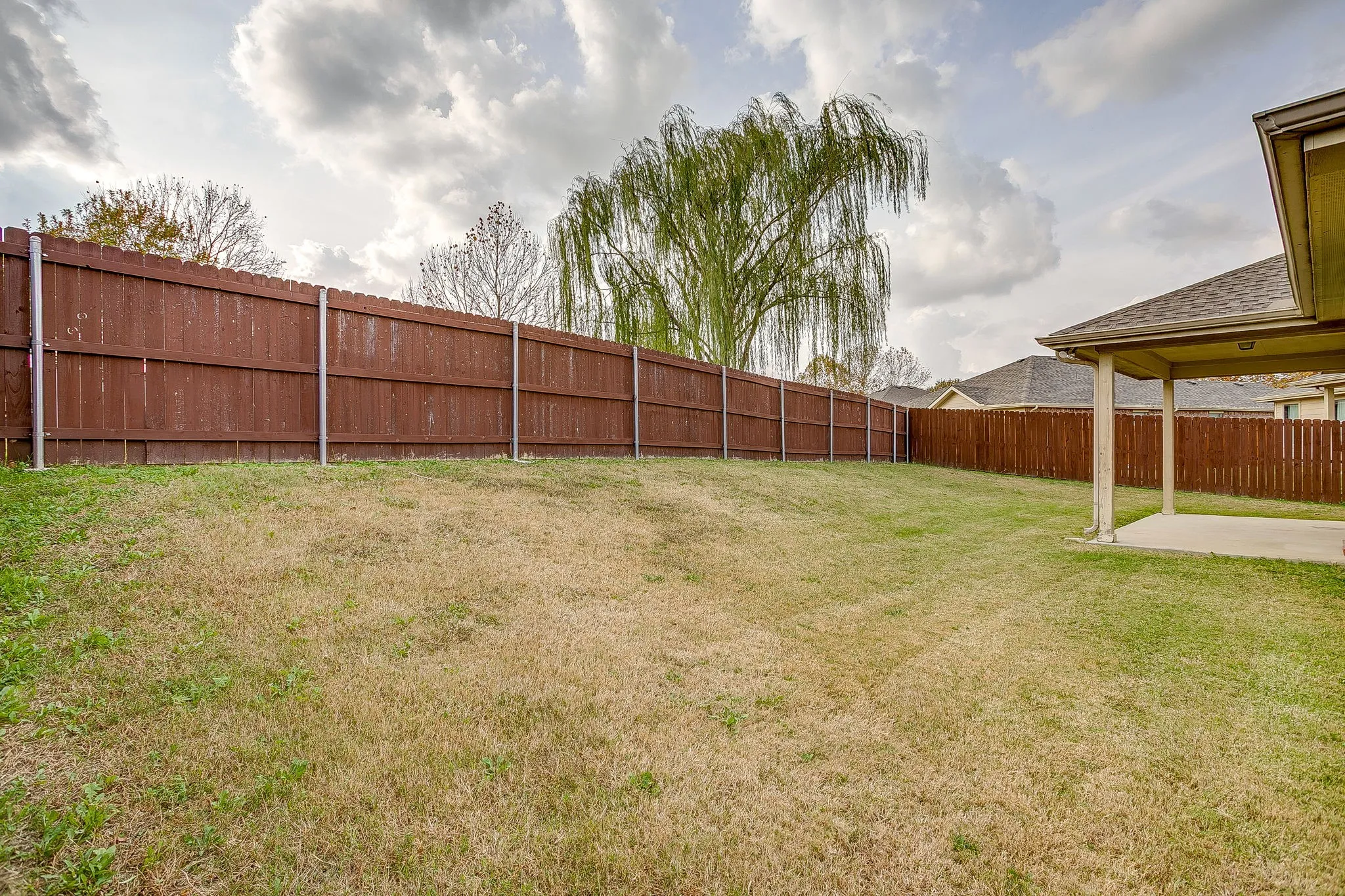 Single Family Residence For Sale in Collin County , 3612 Applewood Road, Melissa, Texas 75454, 4 Bedrooms, 2 Bathrooms, 2 Garage spaces, 2,003 Sqft, built in 2008, Price $362,500, mls#21343989, Real Estate Agent in Melissa, Homes For Sale in Collin county, Homes For Sale in Melissa, Realtor in Melissa Texas, Real Estate Brokerage Independent Realty Texas, Luminita Cordes Realtor