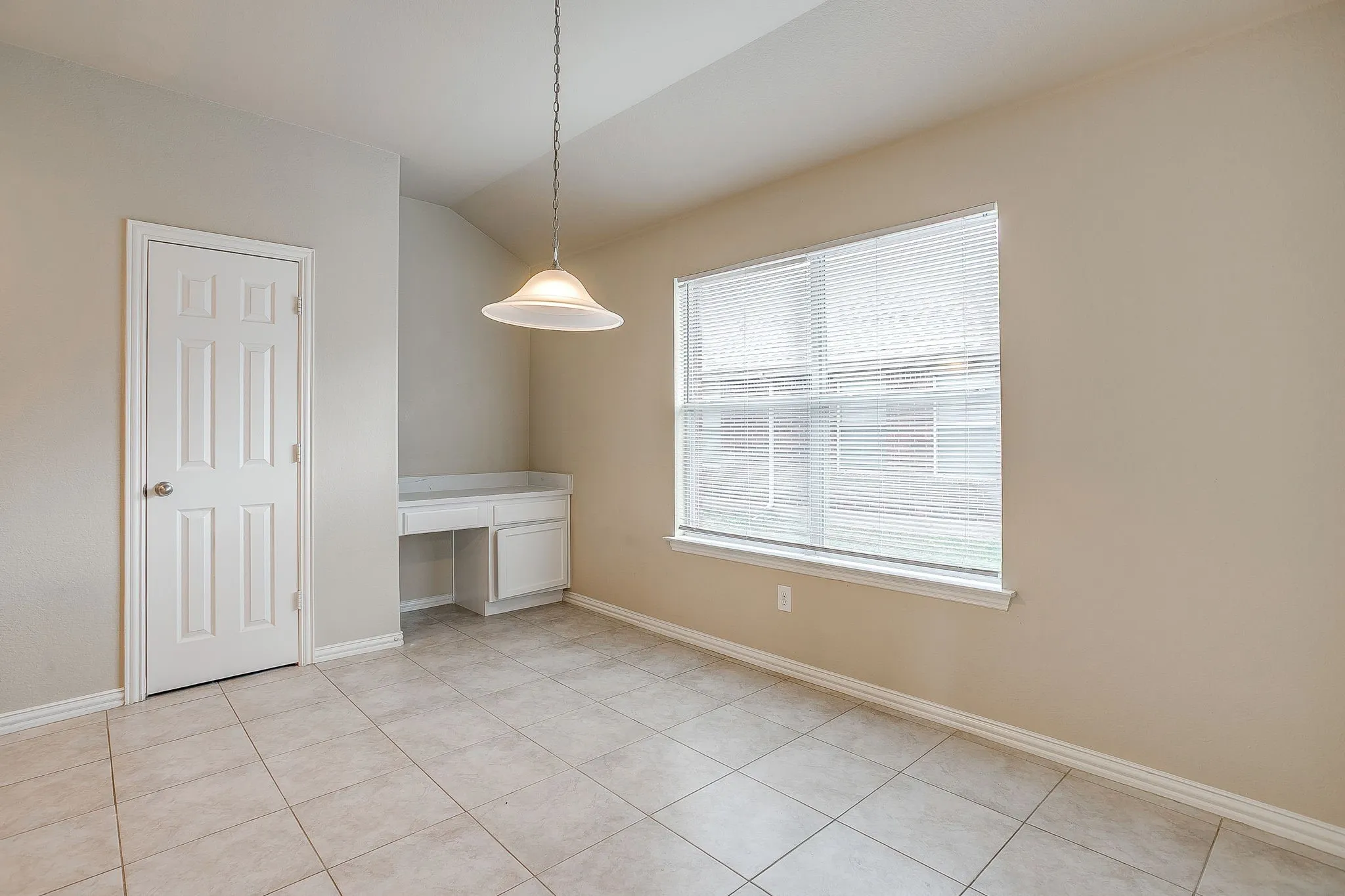 Single Family Residence For Sale in Collin County , 3612 Applewood Road, Melissa, Texas 75454, 4 Bedrooms, 2 Bathrooms, 2 Garage spaces, 2,003 Sqft, built in 2008, Price $362,500, mls#21343989, Real Estate Agent in Melissa, Homes For Sale in Collin county, Homes For Sale in Melissa, Realtor in Melissa Texas, Real Estate Brokerage Independent Realty Texas, Luminita Cordes Realtor
