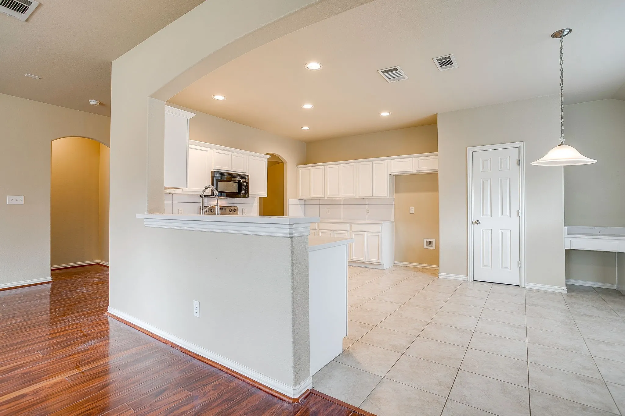 Single Family Residence For Sale in Collin County , 3612 Applewood Road, Melissa, Texas 75454, 4 Bedrooms, 2 Bathrooms, 2 Garage spaces, 2,003 Sqft, built in 2008, Price $362,500, mls#21343989, Real Estate Agent in Melissa, Homes For Sale in Collin county, Homes For Sale in Melissa, Realtor in Melissa Texas, Real Estate Brokerage Independent Realty Texas, Luminita Cordes Realtor