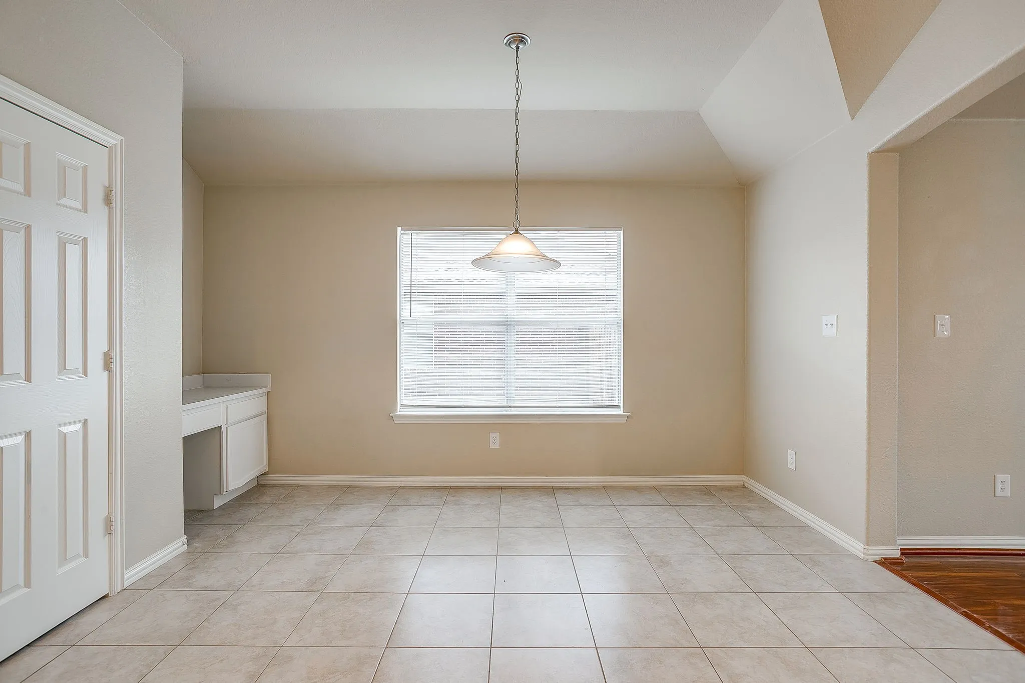 Single Family Residence For Sale in Collin County , 3612 Applewood Road, Melissa, Texas 75454, 4 Bedrooms, 2 Bathrooms, 2 Garage spaces, 2,003 Sqft, built in 2008, Price $362,500, mls#21343989, Real Estate Agent in Melissa, Homes For Sale in Collin county, Homes For Sale in Melissa, Realtor in Melissa Texas, Real Estate Brokerage Independent Realty Texas, Luminita Cordes Realtor