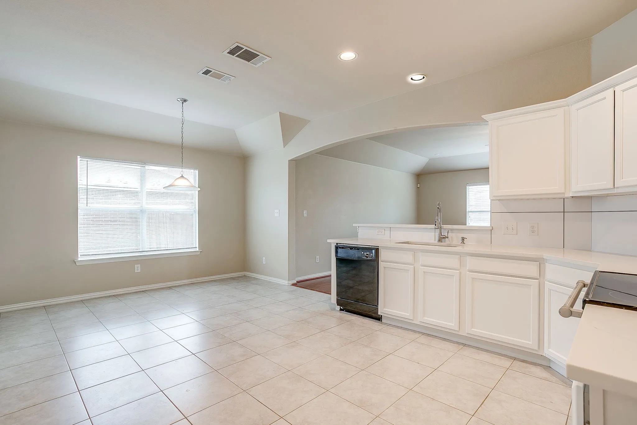 Single Family Residence For Sale in Collin County , 3612 Applewood Road, Melissa, Texas 75454, 4 Bedrooms, 2 Bathrooms, 2 Garage spaces, 2,003 Sqft, built in 2008, Price $362,500, mls#21343989, Real Estate Agent in Melissa, Homes For Sale in Collin county, Homes For Sale in Melissa, Realtor in Melissa Texas, Real Estate Brokerage Independent Realty Texas, Luminita Cordes Realtor