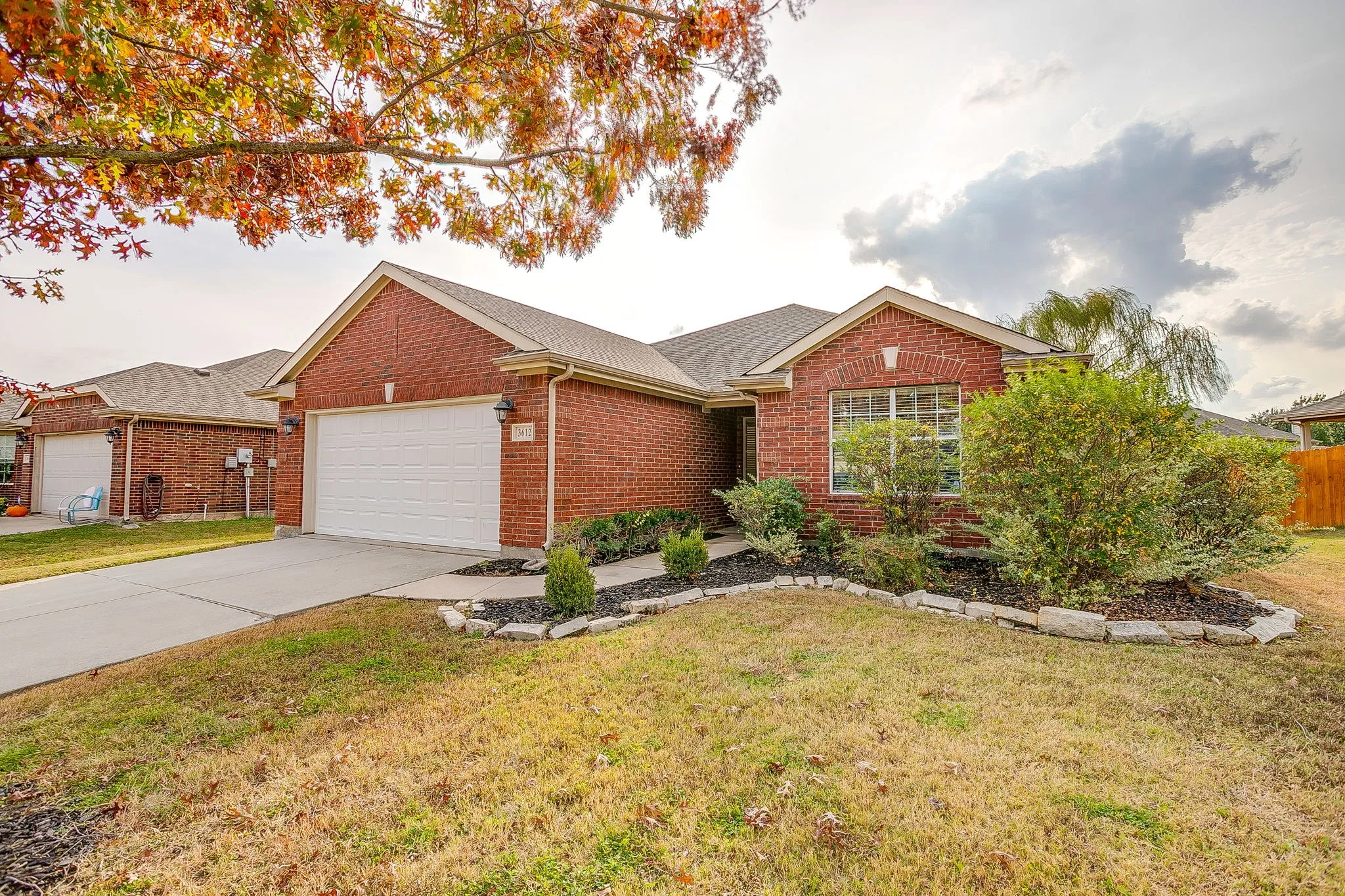 Single Family Residence For Sale in Collin County , 3612 Applewood Road, Melissa, Texas 75454, 4 Bedrooms, 2 Bathrooms, 2 Garage spaces, 2,003 Sqft, built in 2008, Price $362,500, mls#21343989, Real Estate Agent in Melissa, Homes For Sale in Collin county, Homes For Sale in Melissa, Realtor in Melissa Texas, Real Estate Brokerage Independent Realty Texas, Luminita Cordes Realtor
