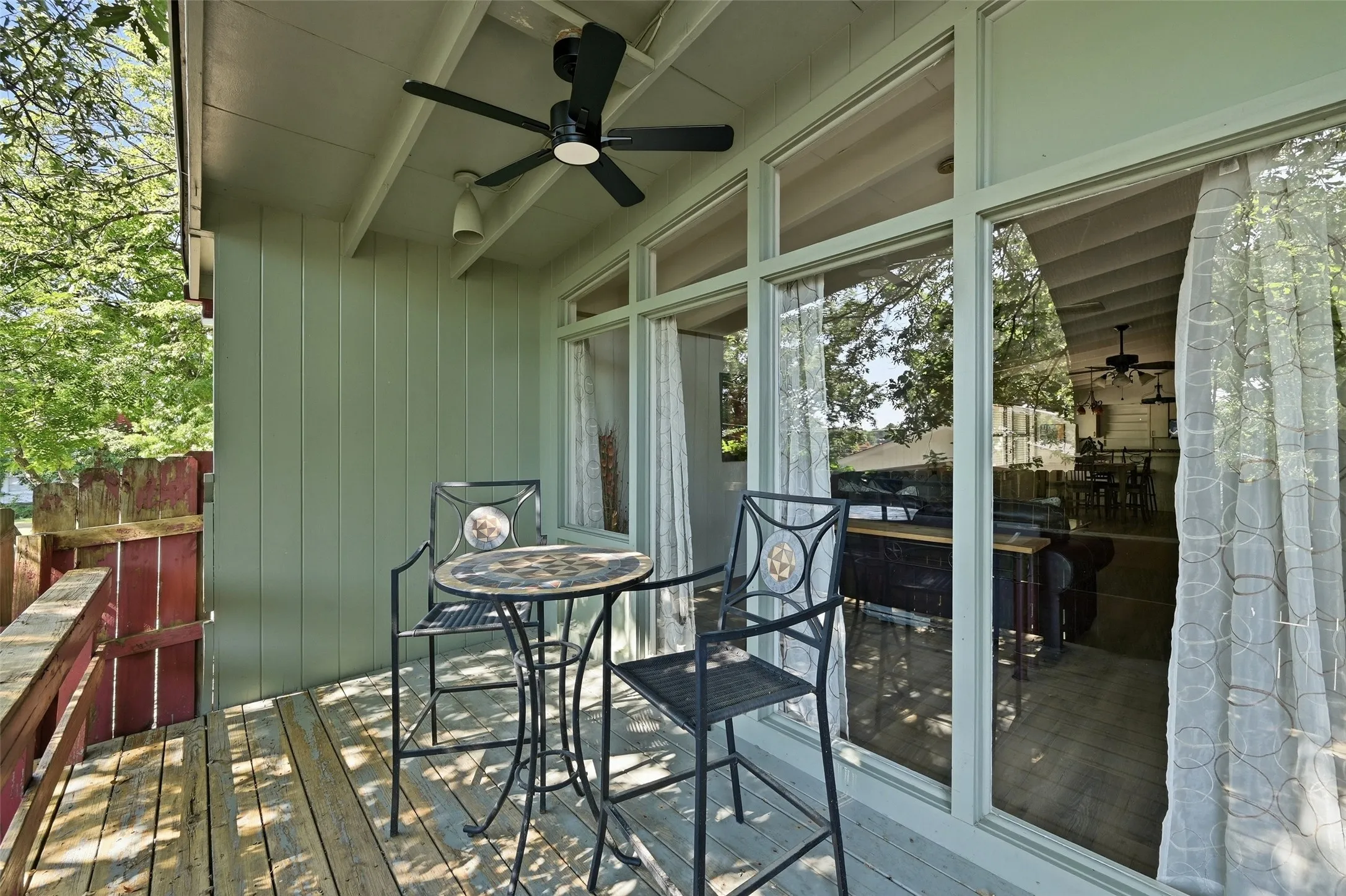 Single Family Residence For Sale in Grayson County , 513 W Easy Street, Sherman, Texas 75092, 3 Bedroom, 3 Bathroom, Garage spaces, 2,123 Sqft, built in 1956, mls#21302419, Real Estate Agent in Sherman, Homes For Sale in Grayson county, Homes For Sale in Sherman, Realtor in Sherman Texas, Real Estate Brokerage Independent Realty Texas, Luminita Cordes Realtor