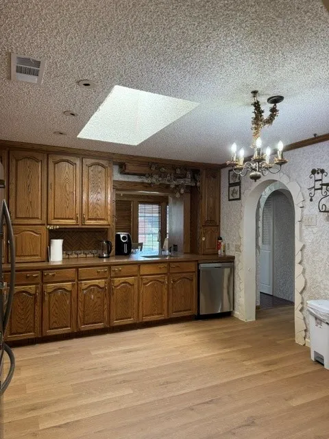 Single Family Residence For Rent in Dallas County , 2309 Richwood, Garland, Texas 75044, 3 Bedroom, 2 Bathroom, 2 Garage spaces, 1,650 Sqft, built in 1972, mls#21343999, Real Estate Agent in Garland, Homes For Rent in Dallas county, Homes For Rent in Garland, Realtor in Garland Texas, Real Estate Brokerage Independent Realty Texas, Luminita Cordes Realtor