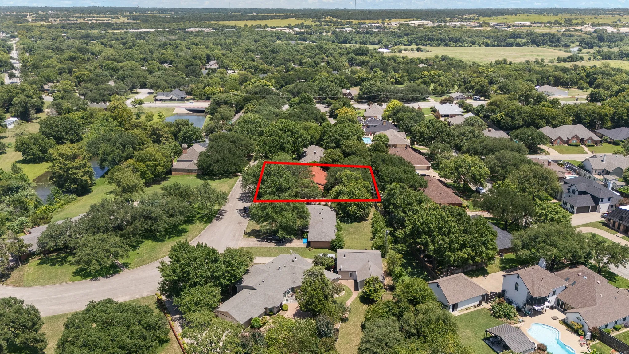 Single Family Residence For Sale in Johnson County , 7 Hill Terrace Place, Cleburne, Texas 76033, 4 Bedroom, 3 Bathroom, 1 Garage spaces, 2,314 Sqft, built in 1956, mls#21342048, Real Estate Agent in Cleburne, Homes For Sale in Johnson county, Homes For Sale in Cleburne, Realtor in Cleburne Texas, Real Estate Brokerage Independent Realty Texas, Luminita Cordes Realtor