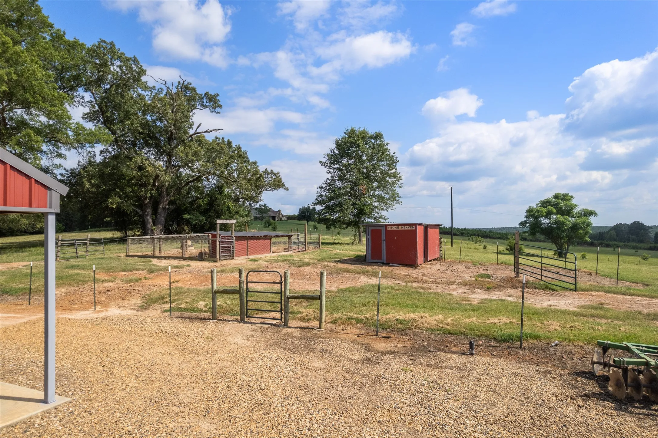 Farm For Sale in Cass County , 6774 FM 2888, Naples, Texas 75568, 3 Bedroom, 2 Bathroom, 1 Garage spaces, 1,620 Sqft, built in 2020, mls#21343981, Real Estate Agent in Naples, Homes For Sale in Cass county, Homes For Sale in Naples, Realtor in Naples Texas, Real Estate Brokerage Independent Realty Texas, Luminita Cordes Realtor