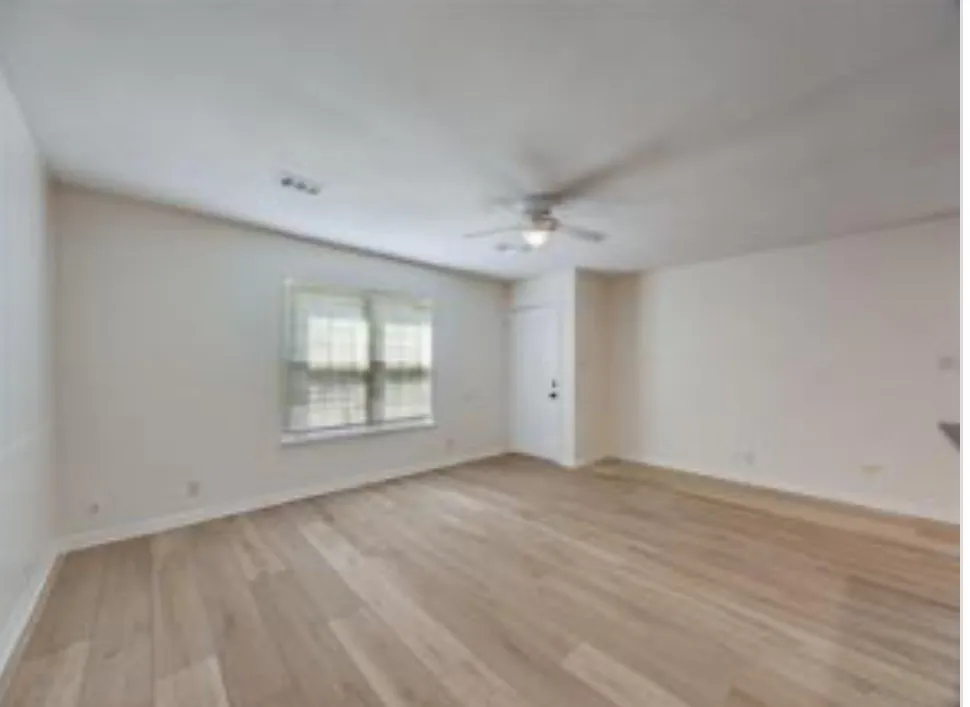 Duplex For Rent in Grayson County , 1721 W Walker Street, Denison, Texas 75020, 2 Bedrooms, 1 Bathroom, 2 Garage spaces, 1,322 Sqft, built in 1972, Price $1,250, mls#21343998, Real Estate Agent in Denison, Homes For Rent in Grayson county, Homes For Rent in Denison, Realtor in Denison Texas, Real Estate Brokerage Independent Realty Texas, Luminita Cordes Realtor