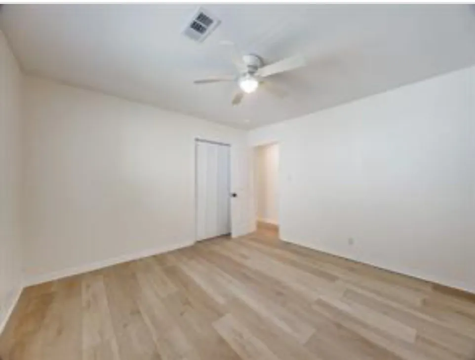 Duplex For Rent in Grayson County , 1721 W Walker Street, Denison, Texas 75020, 2 Bedrooms, 1 Bathroom, 2 Garage spaces, 1,322 Sqft, built in 1972, Price $1,250, mls#21343998, Real Estate Agent in Denison, Homes For Rent in Grayson county, Homes For Rent in Denison, Realtor in Denison Texas, Real Estate Brokerage Independent Realty Texas, Luminita Cordes Realtor