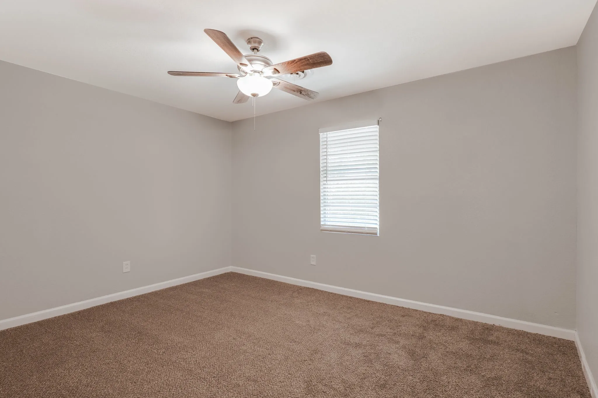 Single Family Residence For Sale in Mc Lennan County , 3000 Old Robinson Road, Waco, Texas 76706, 4 Bedroom, 2 Bathroom, 1 Garage spaces, 2,088 Sqft, built in 1959, mls#21343772, Real Estate Agent in Waco, Homes For Sale in Mc Lennan county, Homes For Sale in Waco, Realtor in Waco Texas, Real Estate Brokerage Independent Realty Texas, Luminita Cordes Realtor