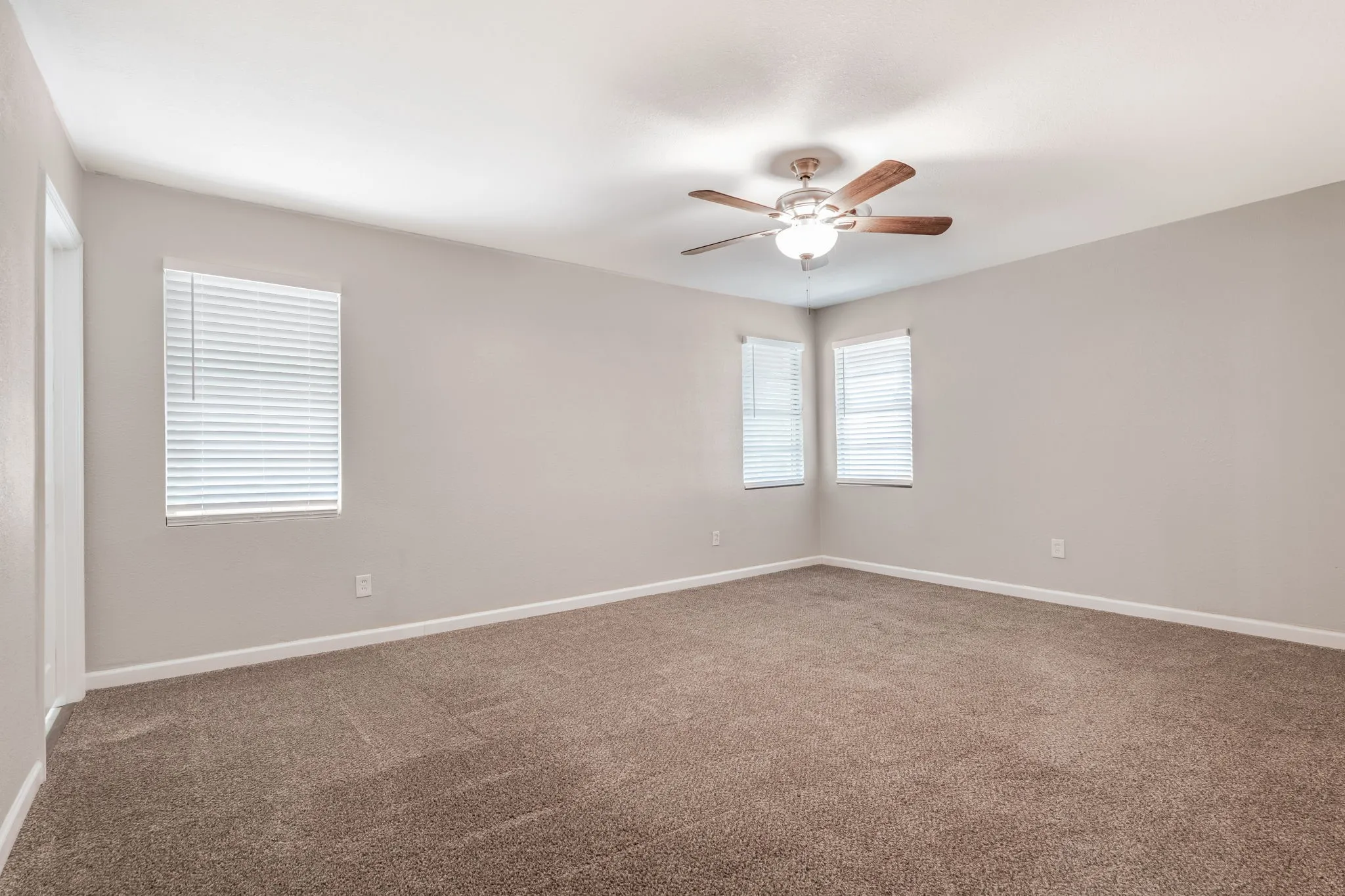 Single Family Residence For Sale in Mc Lennan County , 3000 Old Robinson Road, Waco, Texas 76706, 4 Bedroom, 2 Bathroom, 1 Garage spaces, 2,088 Sqft, built in 1959, mls#21343772, Real Estate Agent in Waco, Homes For Sale in Mc Lennan county, Homes For Sale in Waco, Realtor in Waco Texas, Real Estate Brokerage Independent Realty Texas, Luminita Cordes Realtor