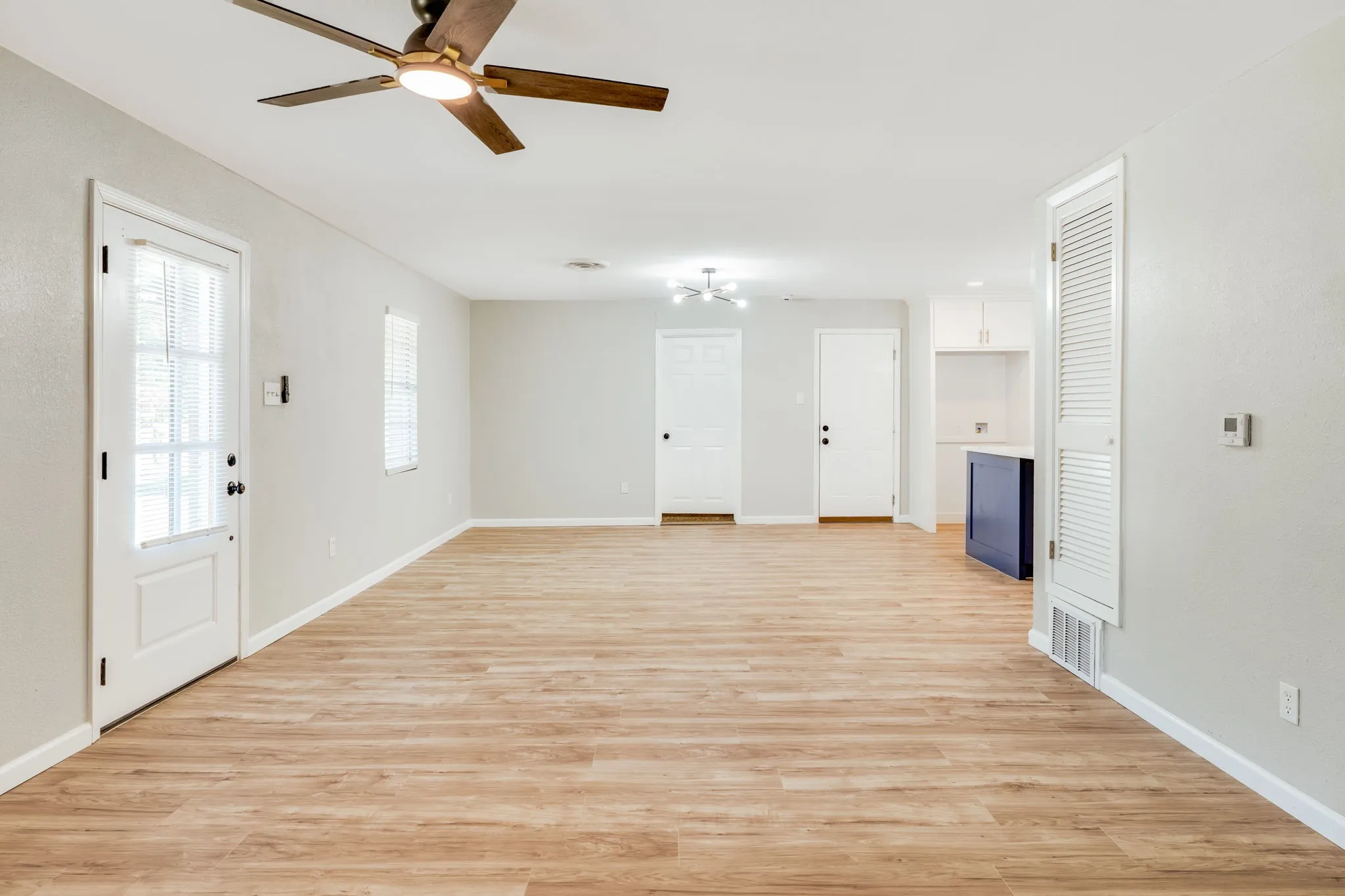 Single Family Residence For Sale in Mc Lennan County , 3000 Old Robinson Road, Waco, Texas 76706, 4 Bedroom, 2 Bathroom, 1 Garage spaces, 2,088 Sqft, built in 1959, mls#21343772, Real Estate Agent in Waco, Homes For Sale in Mc Lennan county, Homes For Sale in Waco, Realtor in Waco Texas, Real Estate Brokerage Independent Realty Texas, Luminita Cordes Realtor