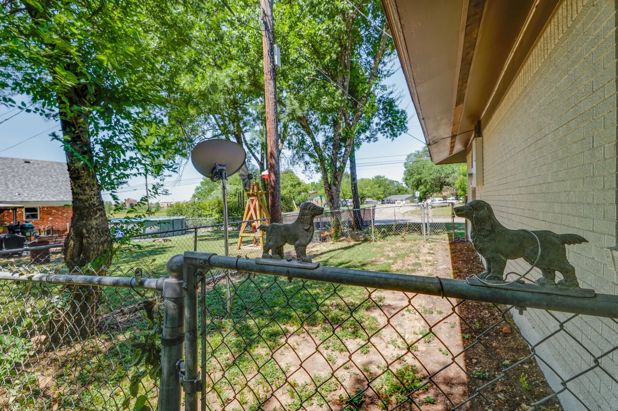 Single Family Residence For Sale in Mc Lennan County , 3000 Old Robinson Road, Waco, Texas 76706, 4 Bedroom, 2 Bathroom, 1 Garage spaces, 2,088 Sqft, built in 1959, mls#21343772, Real Estate Agent in Waco, Homes For Sale in Mc Lennan county, Homes For Sale in Waco, Realtor in Waco Texas, Real Estate Brokerage Independent Realty Texas, Luminita Cordes Realtor