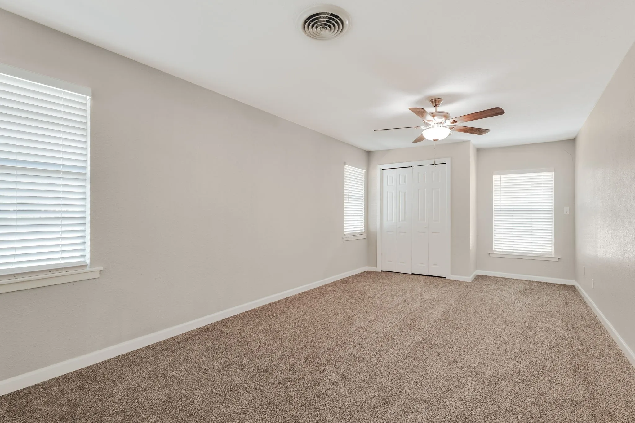 Single Family Residence For Sale in Mc Lennan County , 3000 Old Robinson Road, Waco, Texas 76706, 4 Bedroom, 2 Bathroom, 1 Garage spaces, 2,088 Sqft, built in 1959, mls#21343772, Real Estate Agent in Waco, Homes For Sale in Mc Lennan county, Homes For Sale in Waco, Realtor in Waco Texas, Real Estate Brokerage Independent Realty Texas, Luminita Cordes Realtor