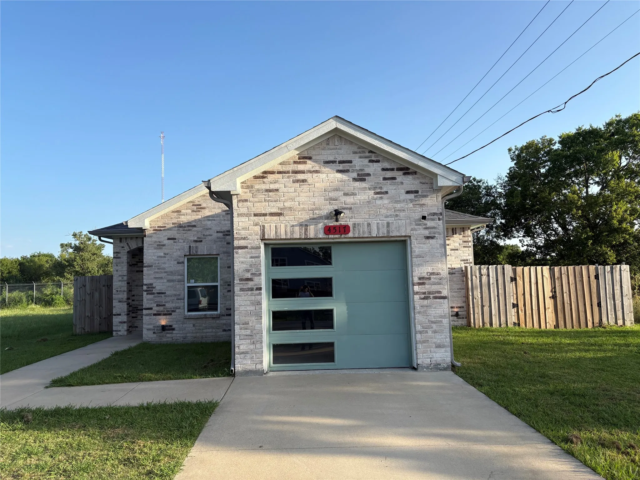 Single Family Residence For Sale in Hunt County , 4517 Spencer Street, Greenville, Texas 75401, 4 Bedroom, 2 Bathroom, 1 Garage spaces, 1,560 Sqft, built in 2023, mls#21344027, Real Estate Agent in Greenville, Homes For Sale in Hunt county, Homes For Sale in Greenville, Realtor in Greenville Texas, Real Estate Brokerage Independent Realty Texas, Luminita Cordes Realtor
