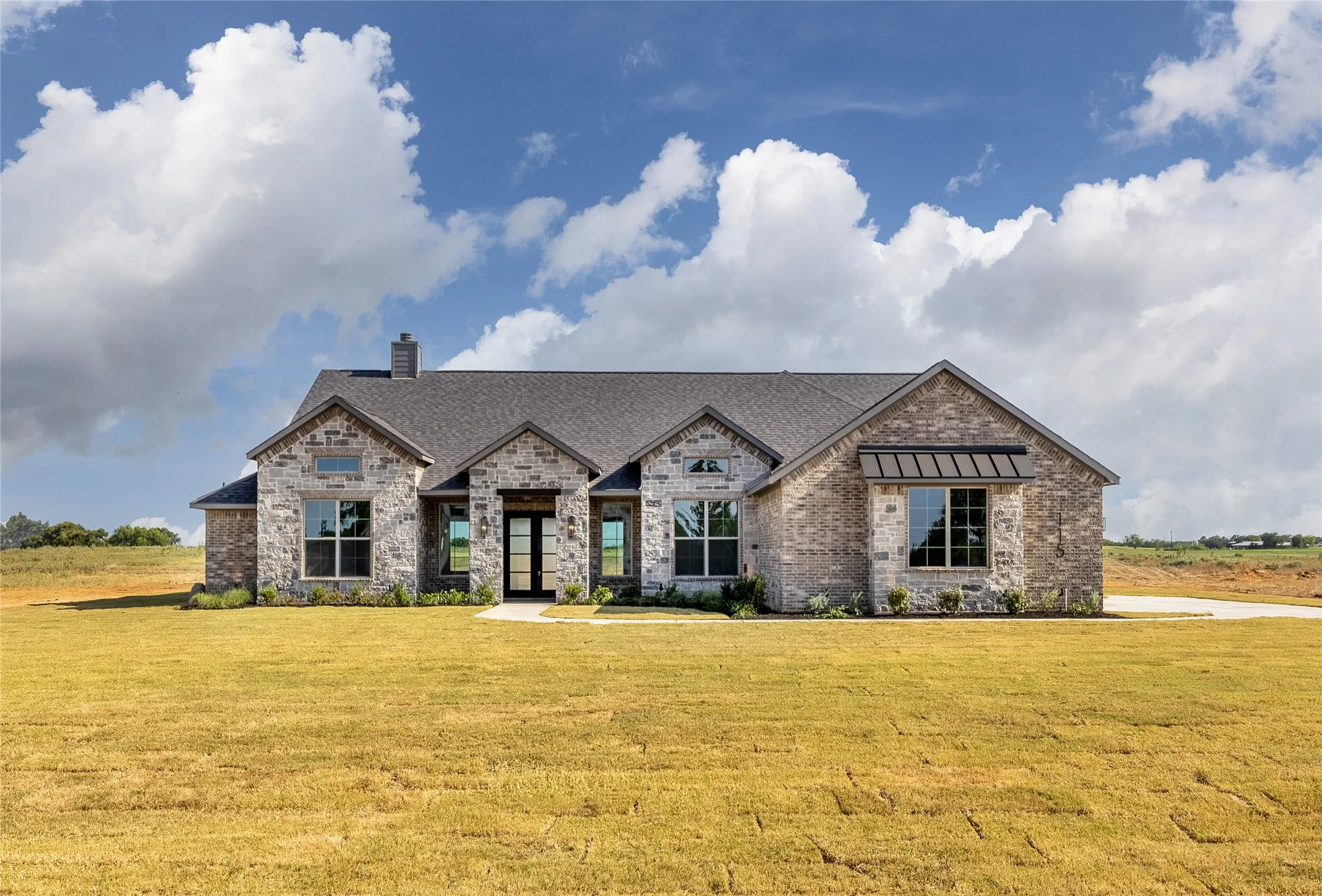 Single Family Residence For Sale in Wise County , 115 Red Bud Road, Boyd, Texas 76023, 3 Bedroom, 4 Bathroom, 3 Garage spaces, 2,924 Sqft, built in 2026, mls#21344031, Real Estate Agent in Boyd, Homes For Sale in Wise county, Homes For Sale in Boyd, Realtor in Boyd Texas, Real Estate Brokerage Independent Realty Texas, Luminita Cordes Realtor