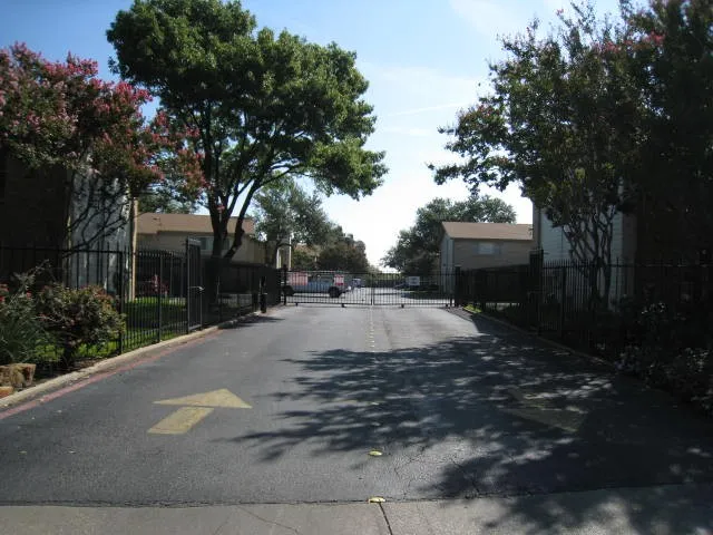 Condominium For Rent in Dallas County , 10650 Steppington Drive 116, Dallas, Texas 75230, 2 Bedroom, 2 Bathroom, Garage spaces, 1,197 Sqft, built in 1979, mls#21343912, Real Estate Agent in Dallas, Homes For Rent in Dallas county, Homes For Rent in Dallas, Realtor in Dallas Texas, Real Estate Brokerage Independent Realty Texas, Luminita Cordes Realtor