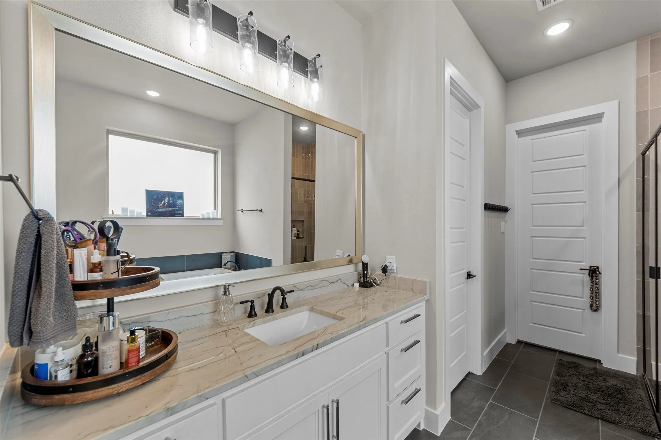 Single Family Residence For Sale in Collin County , 321 Atherton Court, Prosper, Texas 75078, 6 Bedroom, 6 Bathroom, 3 Garage spaces, 4,564 Sqft, built in 2023, mls#21344026, Real Estate Agent in Prosper, Homes For Sale in Collin county, Homes For Sale in Prosper, Realtor in Prosper Texas, Real Estate Brokerage Independent Realty Texas, Luminita Cordes Realtor