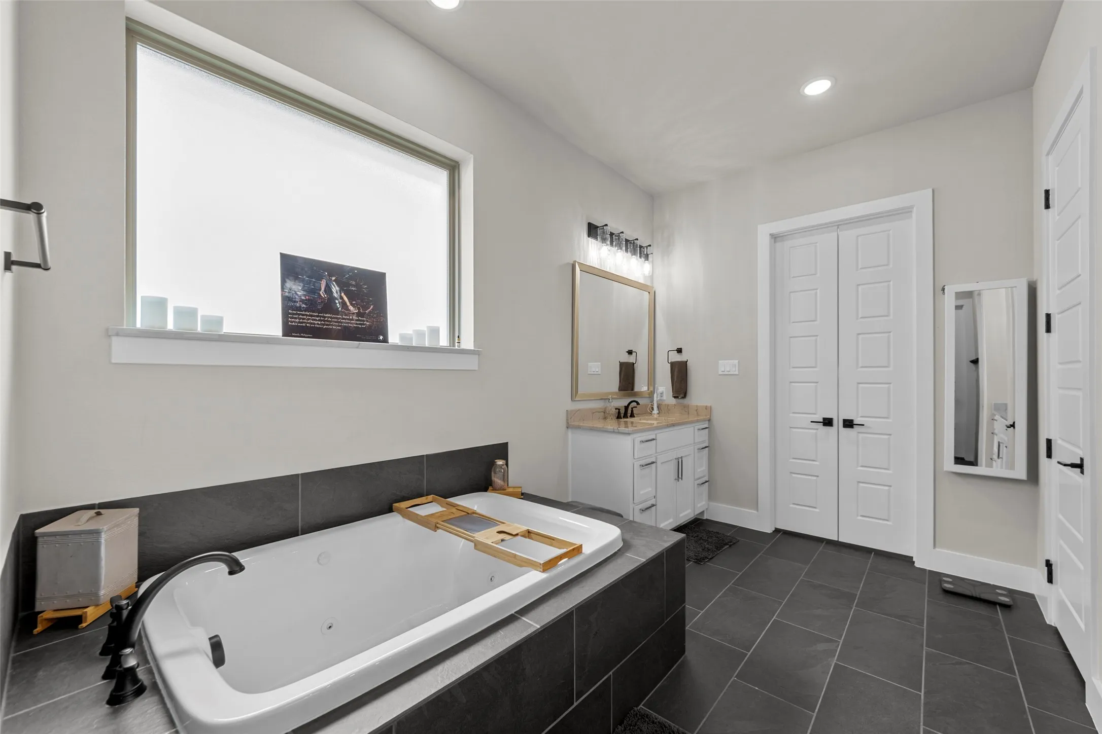 Single Family Residence For Sale in Collin County , 321 Atherton Court, Prosper, Texas 75078, 6 Bedroom, 6 Bathroom, 3 Garage spaces, 4,564 Sqft, built in 2023, mls#21344026, Real Estate Agent in Prosper, Homes For Sale in Collin county, Homes For Sale in Prosper, Realtor in Prosper Texas, Real Estate Brokerage Independent Realty Texas, Luminita Cordes Realtor