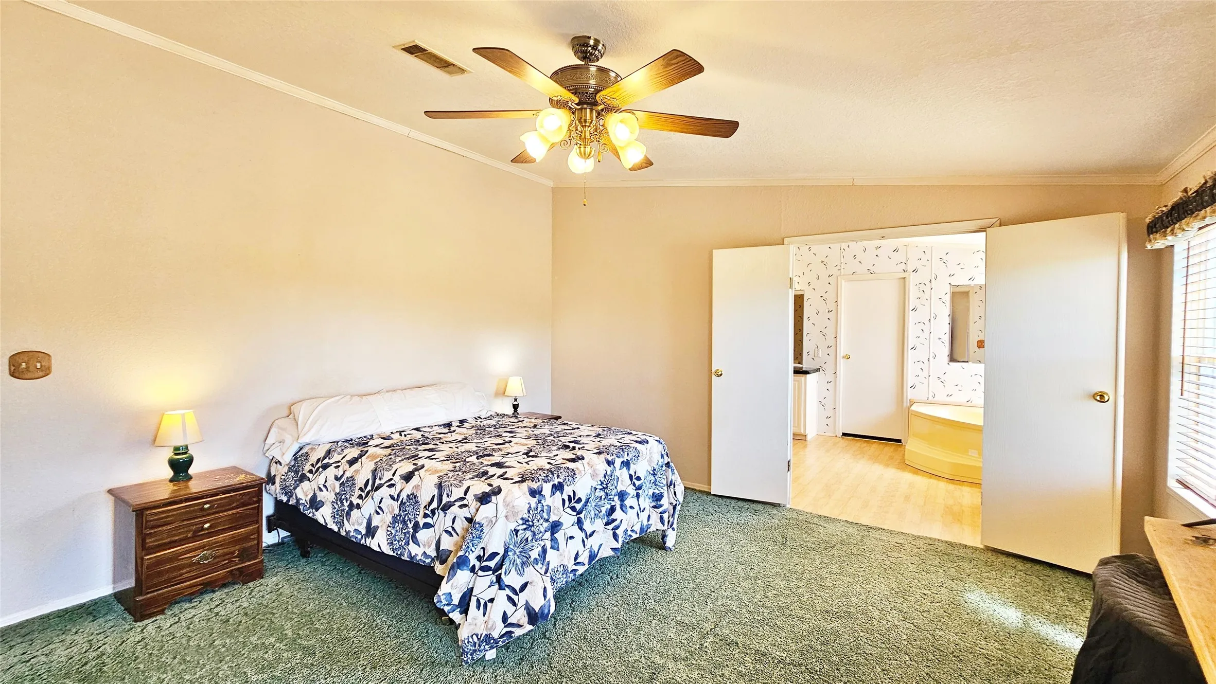 Farm For Sale in Hunt County , 2247 County Road 2130, Greenville, Texas 75402, 4 Bedroom, 2 Bathroom, 4 Garage spaces, 2,356 Sqft, built in 1999, mls#21343475, Real Estate Agent in Greenville, Homes For Sale in Hunt county, Homes For Sale in Greenville, Realtor in Greenville Texas, Real Estate Brokerage Independent Realty Texas, Luminita Cordes Realtor