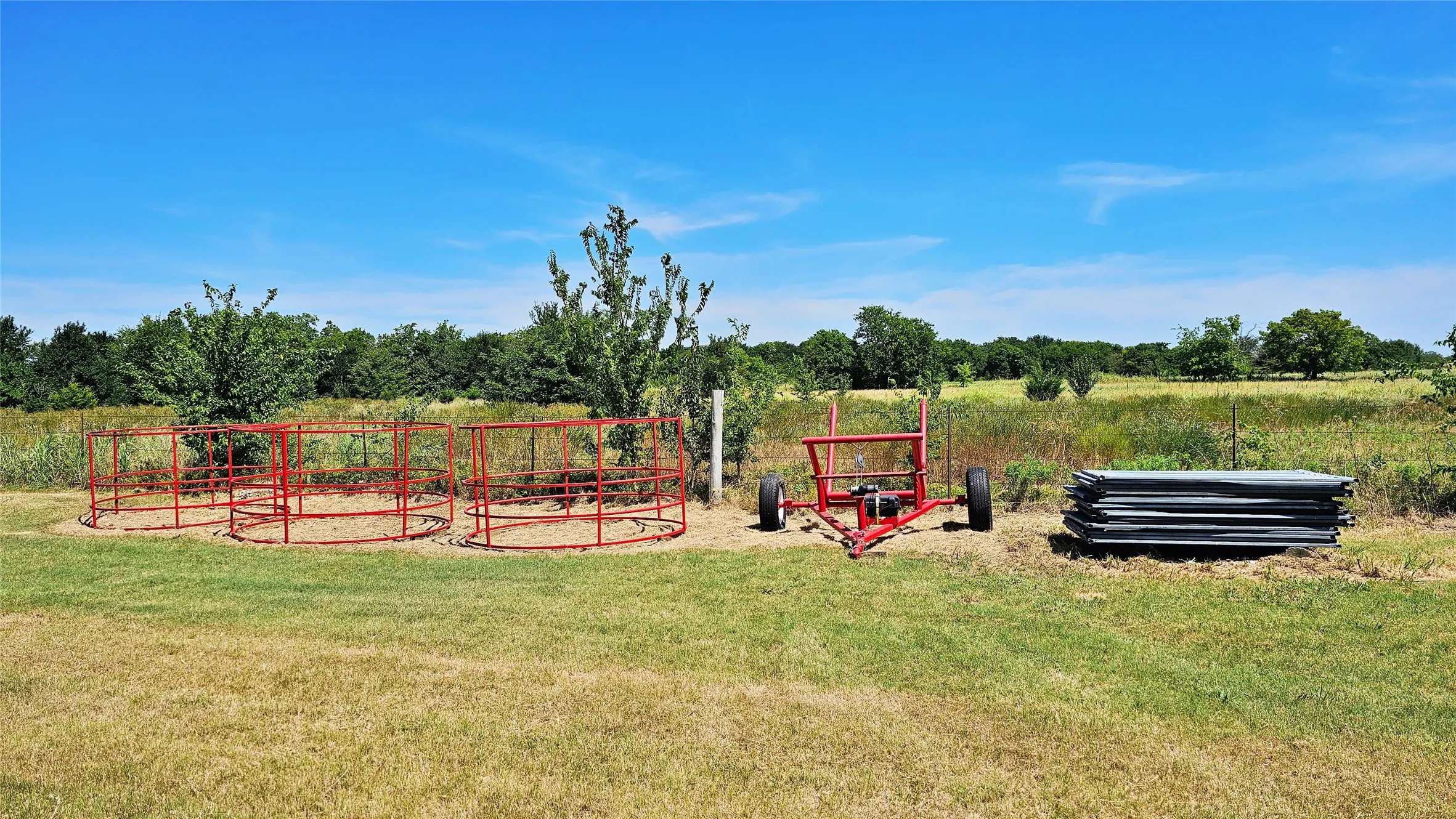Farm For Sale in Hunt County , 2247 County Road 2130, Greenville, Texas 75402, 4 Bedroom, 2 Bathroom, 4 Garage spaces, 2,356 Sqft, built in 1999, mls#21343475, Real Estate Agent in Greenville, Homes For Sale in Hunt county, Homes For Sale in Greenville, Realtor in Greenville Texas, Real Estate Brokerage Independent Realty Texas, Luminita Cordes Realtor