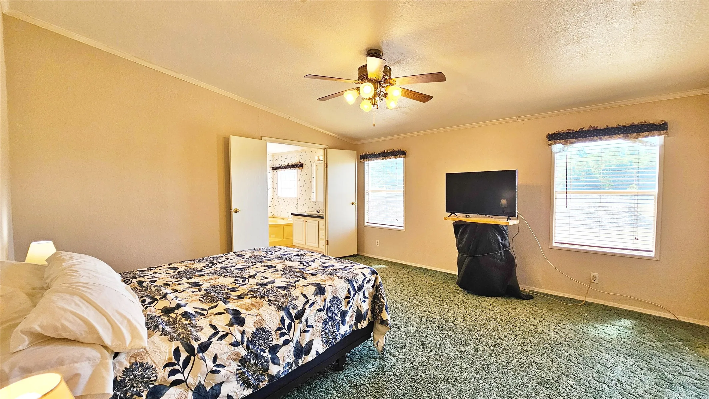 Farm For Sale in Hunt County , 2247 County Road 2130, Greenville, Texas 75402, 4 Bedroom, 2 Bathroom, 4 Garage spaces, 2,356 Sqft, built in 1999, mls#21343475, Real Estate Agent in Greenville, Homes For Sale in Hunt county, Homes For Sale in Greenville, Realtor in Greenville Texas, Real Estate Brokerage Independent Realty Texas, Luminita Cordes Realtor
