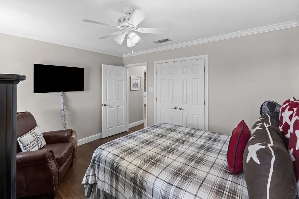 Another view of bedroom 2, showing the large closet