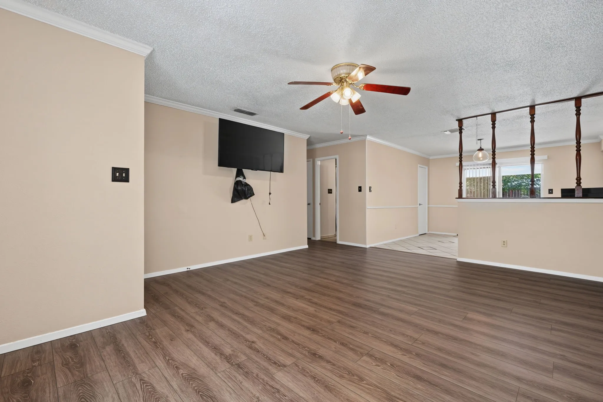 Single Family Residence For Sale in Young County , 1309 East Street, Graham, Texas 76450, 3 Bedroom, 2 Bathroom, 1 Garage spaces, 1,299 Sqft, built in 1985, mls#21343848, Real Estate Agent in Graham, Homes For Sale in Young county, Homes For Sale in Graham, Realtor in Graham Texas, Real Estate Brokerage Independent Realty Texas, Luminita Cordes Realtor