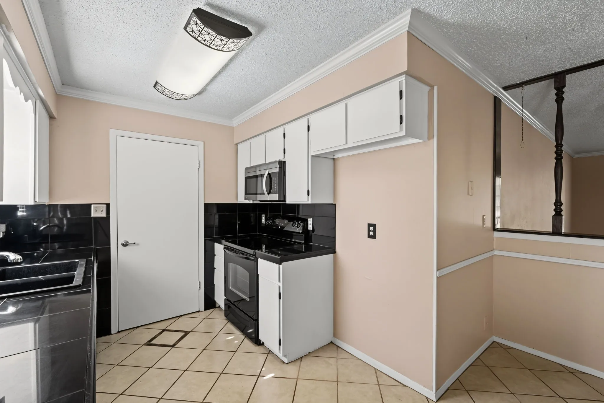 Single Family Residence For Sale in Young County , 1309 East Street, Graham, Texas 76450, 3 Bedroom, 2 Bathroom, 1 Garage spaces, 1,299 Sqft, built in 1985, mls#21343848, Real Estate Agent in Graham, Homes For Sale in Young county, Homes For Sale in Graham, Realtor in Graham Texas, Real Estate Brokerage Independent Realty Texas, Luminita Cordes Realtor
