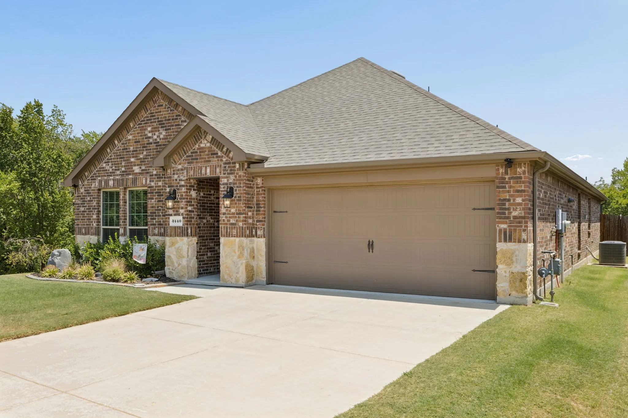 Single Family Residence For Sale in Denton County , 3440 Brady Starr Drive, Aubrey, Texas 76227, 4 Bedroom, 2 Bathroom, 2 Garage spaces, 1,887 Sqft, built in 2022, mls#21343948, Real Estate Agent in Aubrey, Homes For Sale in Denton county, Homes For Sale in Aubrey, Realtor in Aubrey Texas, Real Estate Brokerage Independent Realty Texas, Luminita Cordes Realtor