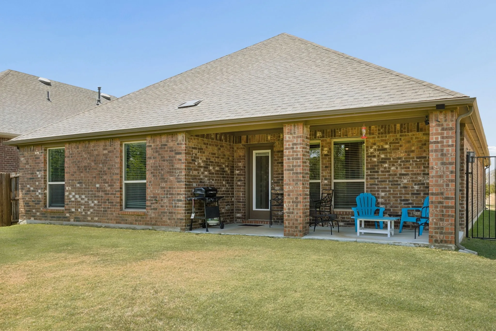 Single Family Residence For Sale in Denton County , 3440 Brady Starr Drive, Aubrey, Texas 76227, 4 Bedroom, 2 Bathroom, 2 Garage spaces, 1,887 Sqft, built in 2022, mls#21343948, Real Estate Agent in Aubrey, Homes For Sale in Denton county, Homes For Sale in Aubrey, Realtor in Aubrey Texas, Real Estate Brokerage Independent Realty Texas, Luminita Cordes Realtor