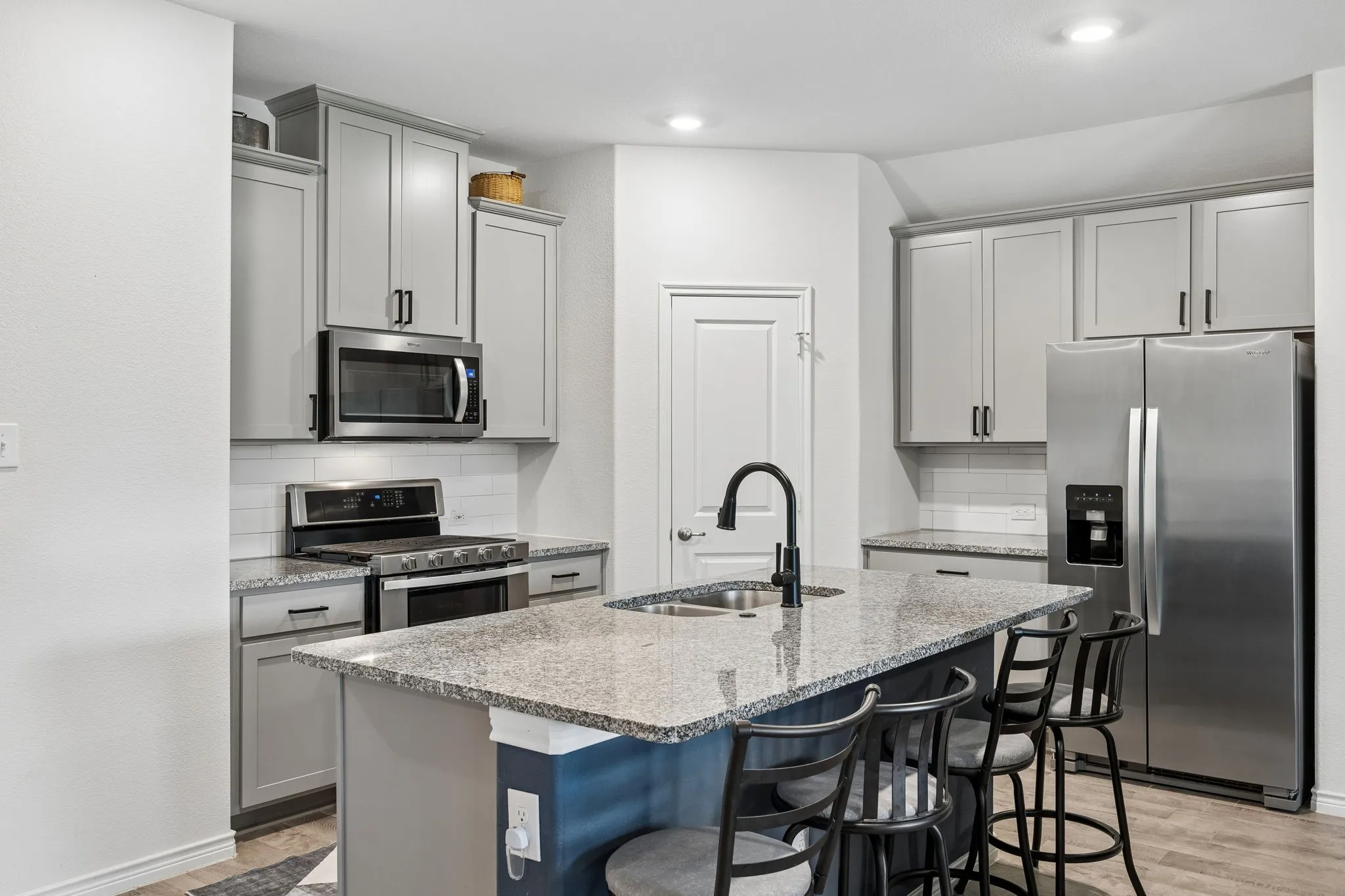 Single Family Residence For Sale in Denton County , 3440 Brady Starr Drive, Aubrey, Texas 76227, 4 Bedroom, 2 Bathroom, 2 Garage spaces, 1,887 Sqft, built in 2022, mls#21343948, Real Estate Agent in Aubrey, Homes For Sale in Denton county, Homes For Sale in Aubrey, Realtor in Aubrey Texas, Real Estate Brokerage Independent Realty Texas, Luminita Cordes Realtor