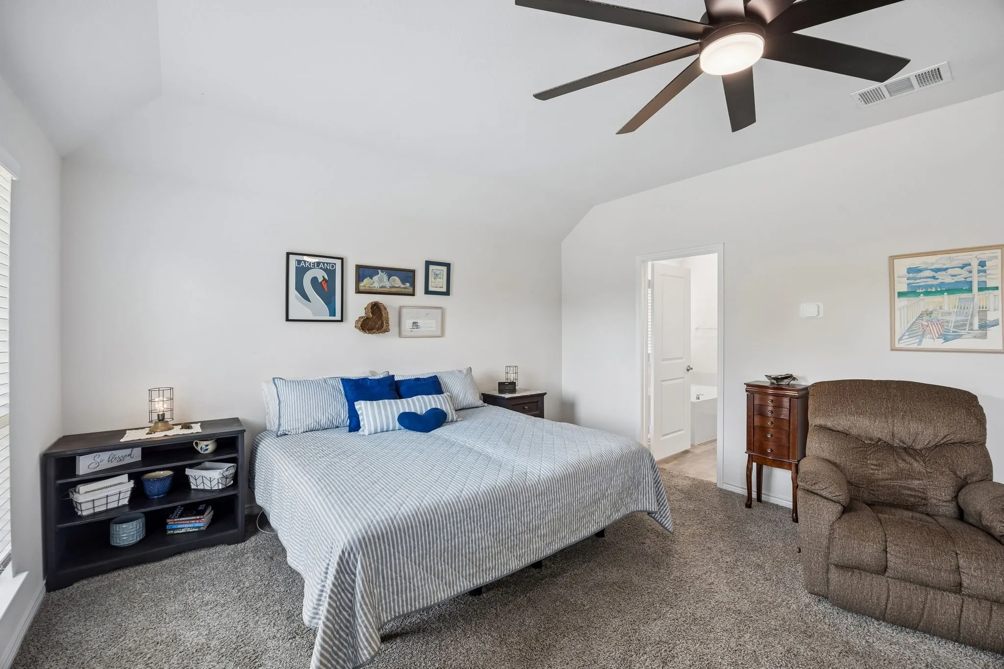 Single Family Residence For Sale in Denton County , 3440 Brady Starr Drive, Aubrey, Texas 76227, 4 Bedroom, 2 Bathroom, 2 Garage spaces, 1,887 Sqft, built in 2022, mls#21343948, Real Estate Agent in Aubrey, Homes For Sale in Denton county, Homes For Sale in Aubrey, Realtor in Aubrey Texas, Real Estate Brokerage Independent Realty Texas, Luminita Cordes Realtor