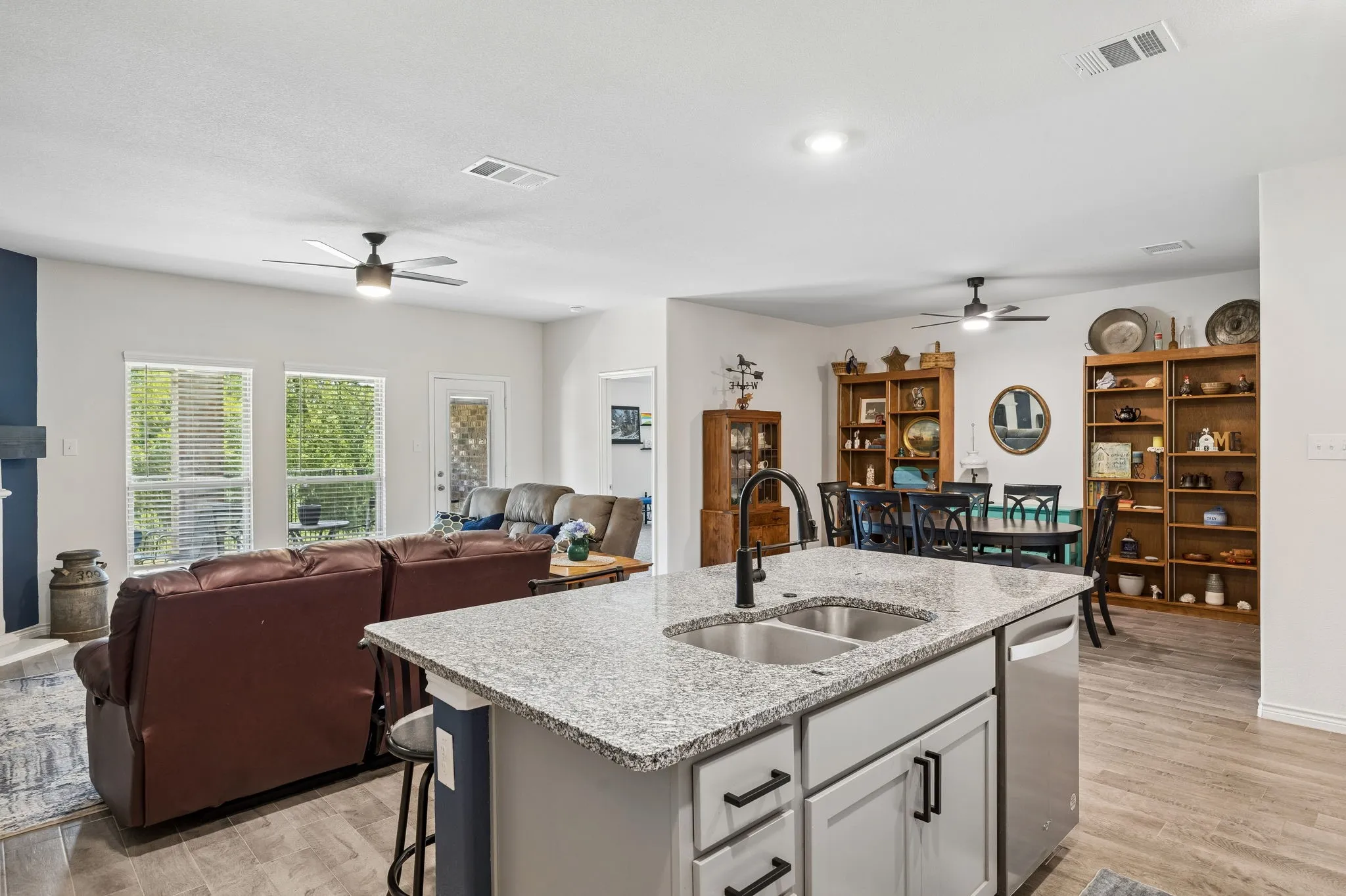Single Family Residence For Sale in Denton County , 3440 Brady Starr Drive, Aubrey, Texas 76227, 4 Bedroom, 2 Bathroom, 2 Garage spaces, 1,887 Sqft, built in 2022, mls#21343948, Real Estate Agent in Aubrey, Homes For Sale in Denton county, Homes For Sale in Aubrey, Realtor in Aubrey Texas, Real Estate Brokerage Independent Realty Texas, Luminita Cordes Realtor