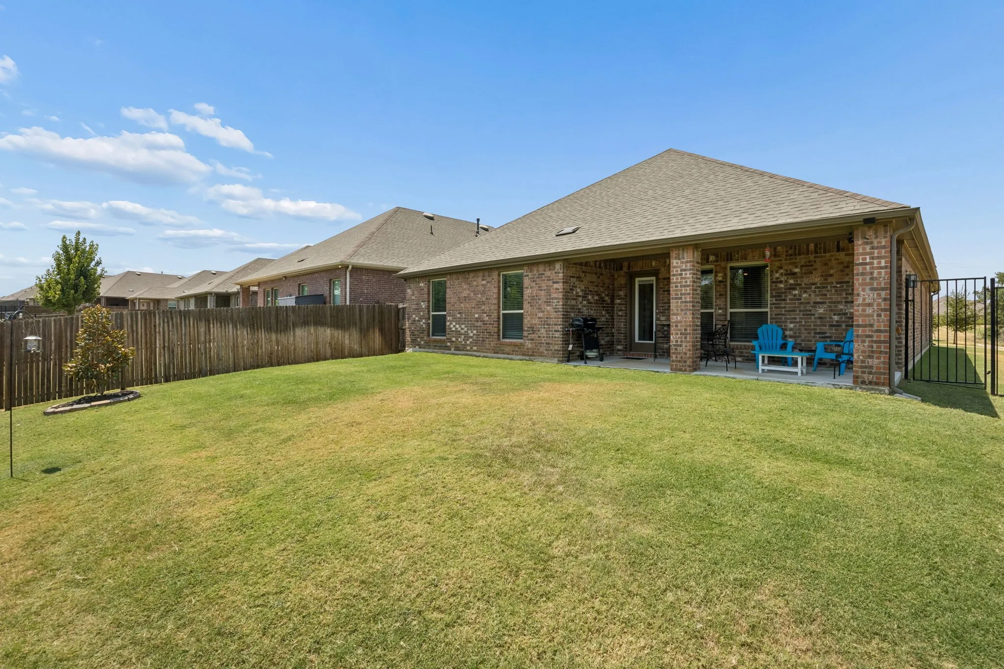 Single Family Residence For Sale in Denton County , 3440 Brady Starr Drive, Aubrey, Texas 76227, 4 Bedroom, 2 Bathroom, 2 Garage spaces, 1,887 Sqft, built in 2022, mls#21343948, Real Estate Agent in Aubrey, Homes For Sale in Denton county, Homes For Sale in Aubrey, Realtor in Aubrey Texas, Real Estate Brokerage Independent Realty Texas, Luminita Cordes Realtor
