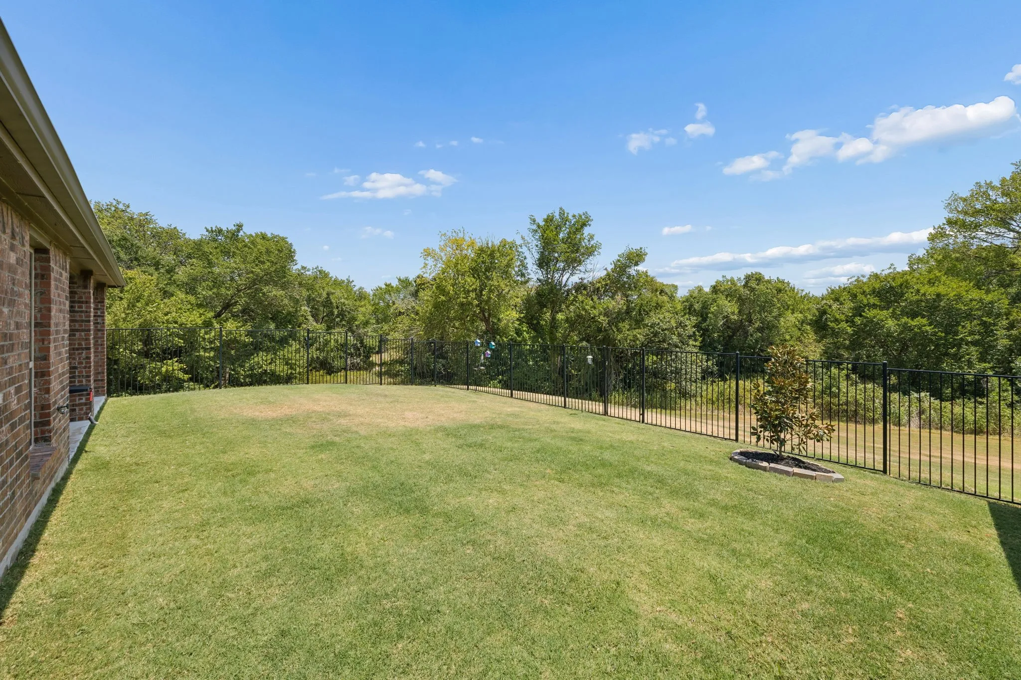 Single Family Residence For Sale in Denton County , 3440 Brady Starr Drive, Aubrey, Texas 76227, 4 Bedroom, 2 Bathroom, 2 Garage spaces, 1,887 Sqft, built in 2022, mls#21343948, Real Estate Agent in Aubrey, Homes For Sale in Denton county, Homes For Sale in Aubrey, Realtor in Aubrey Texas, Real Estate Brokerage Independent Realty Texas, Luminita Cordes Realtor