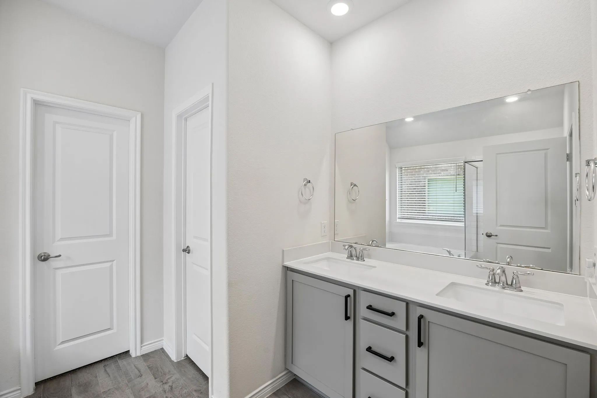 Single Family Residence For Sale in Denton County , 3440 Brady Starr Drive, Aubrey, Texas 76227, 4 Bedroom, 2 Bathroom, 2 Garage spaces, 1,887 Sqft, built in 2022, mls#21343948, Real Estate Agent in Aubrey, Homes For Sale in Denton county, Homes For Sale in Aubrey, Realtor in Aubrey Texas, Real Estate Brokerage Independent Realty Texas, Luminita Cordes Realtor