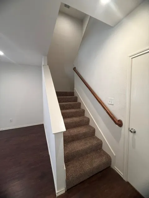 Duplex For Rent in Dallas County , 5417 Prairie Lane, Grand Prairie, Texas 75052, 4 Bedrooms, 3 Bathrooms, 2 Garage spaces, 1,760 Sqft, built in 2005, Price $2,500, mls#21344063, Real Estate Agent in Grand Prairie, Homes For Rent in Dallas county, Homes For Rent in Grand Prairie, Realtor in Grand Prairie Texas, Real Estate Brokerage Independent Realty Texas, Luminita Cordes Realtor