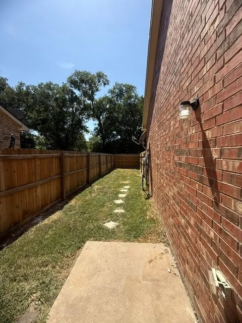 Duplex For Rent in Dallas County , 5417 Prairie Lane, Grand Prairie, Texas 75052, 4 Bedrooms, 3 Bathrooms, 2 Garage spaces, 1,760 Sqft, built in 2005, Price $2,500, mls#21344063, Real Estate Agent in Grand Prairie, Homes For Rent in Dallas county, Homes For Rent in Grand Prairie, Realtor in Grand Prairie Texas, Real Estate Brokerage Independent Realty Texas, Luminita Cordes Realtor