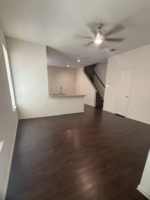 Duplex For Rent in Dallas County , 5417 Prairie Lane, Grand Prairie, Texas 75052, 4 Bedrooms, 3 Bathrooms, 2 Garage spaces, 1,760 Sqft, built in 2005, Price $2,500, mls#21344063, Real Estate Agent in Grand Prairie, Homes For Rent in Dallas county, Homes For Rent in Grand Prairie, Realtor in Grand Prairie Texas, Real Estate Brokerage Independent Realty Texas, Luminita Cordes Realtor